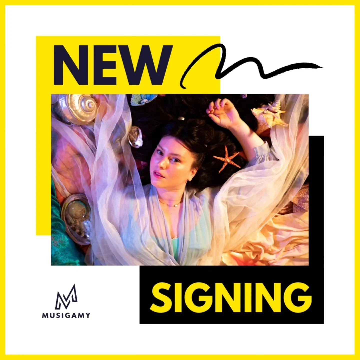 NEW SIGNING :&nbsp; Je suis ravi de vous annoncer la signature d' @littleellenbirath &nbsp;en contrat de pr&eacute;f&eacute;rence chez Musigamy. 

On se suivait depuis bien longtemps !
Je me souviens encore de l'emotion de ma d&eacute;couverte de sa 