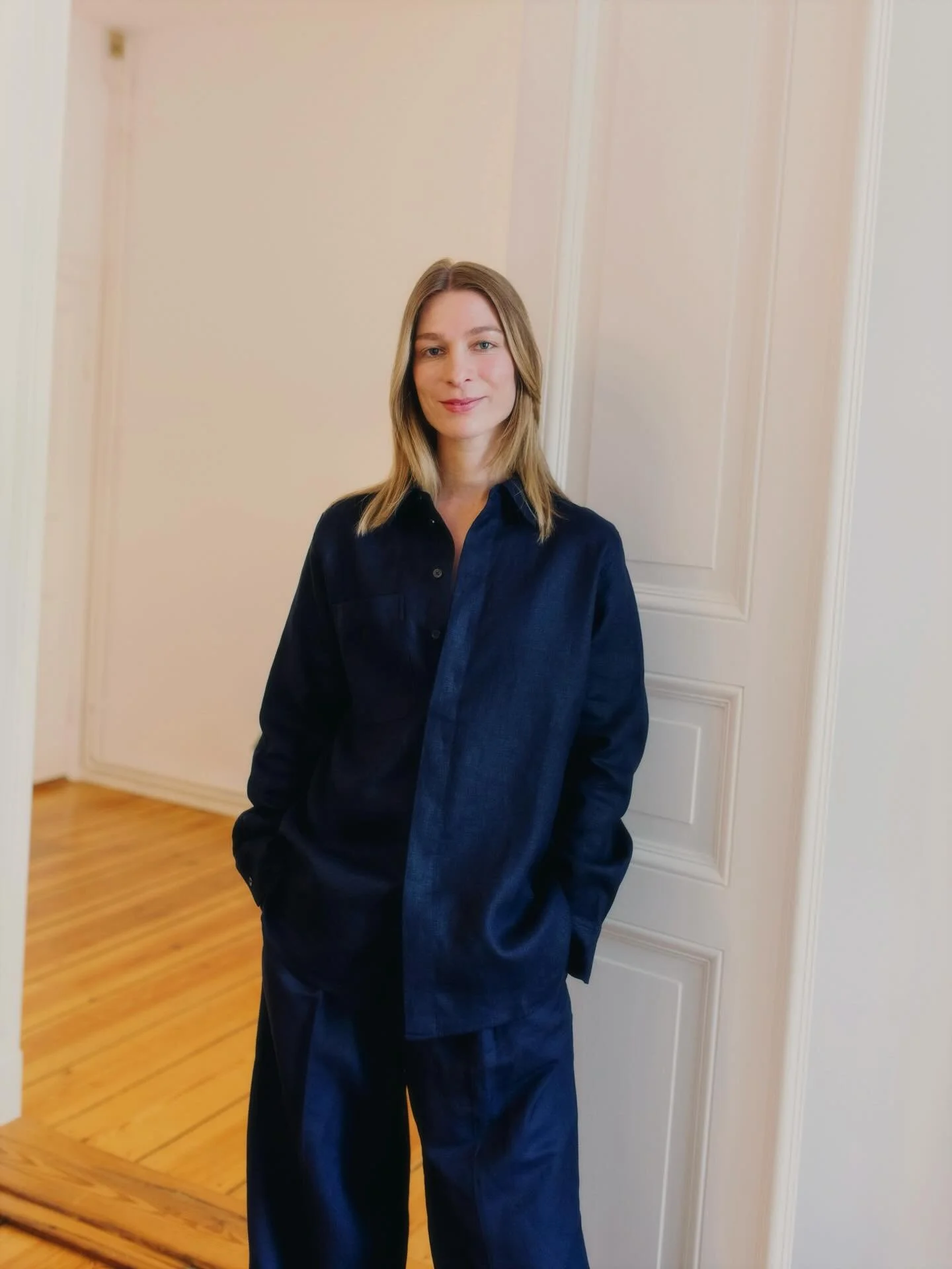 Schuld bewahrt die Welt als verst&auml;ndlich.

Aus psychologischer Perspektive ist eine Welt, in der jemand schuld ist, geordnet. Eine Welt ohne klare Ursache ist hingegen bedrohlich. Deshalb erleben viele Menschen nach Verlust oder Ungl&uuml;ck &uu