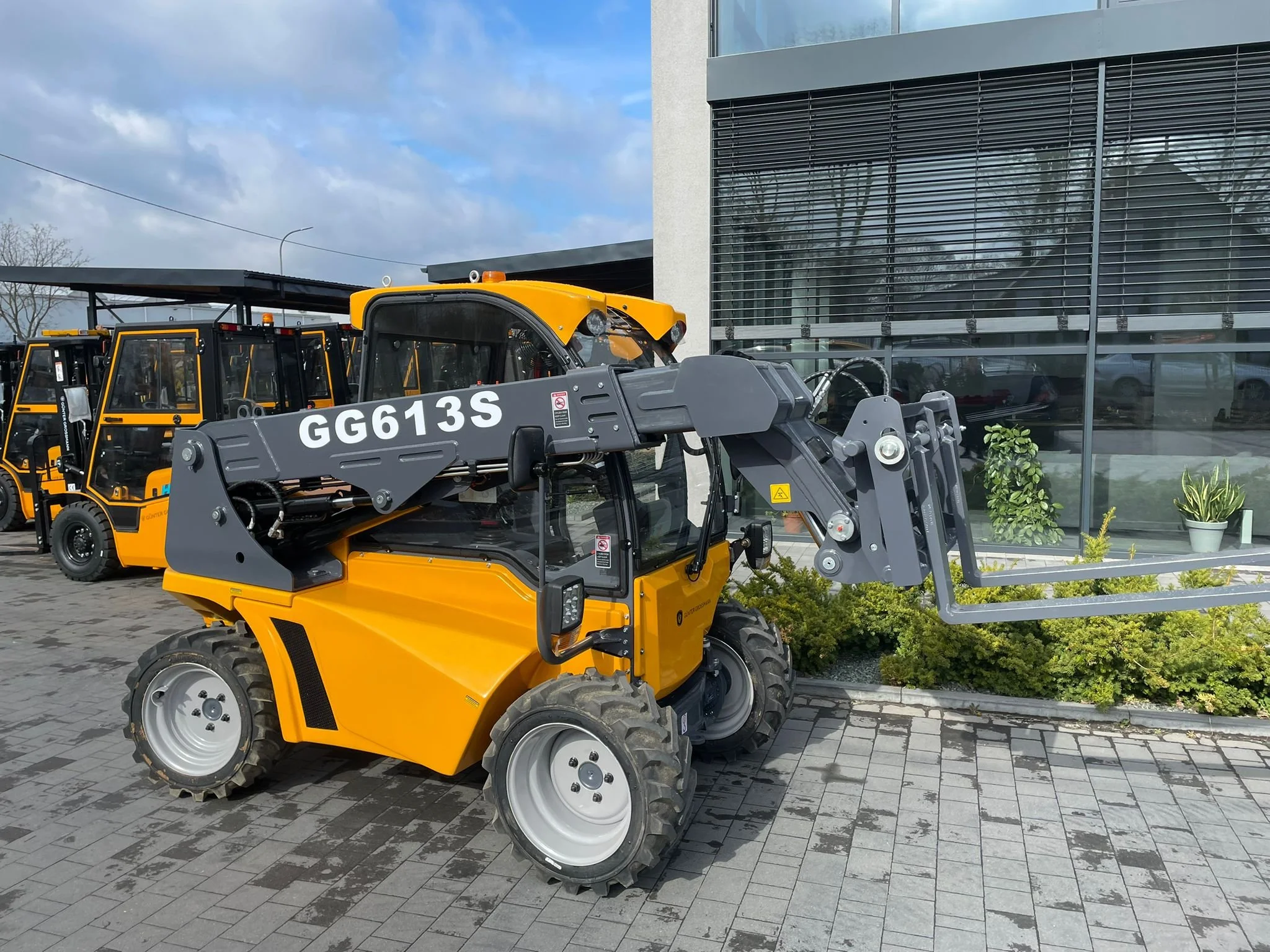 Teleskooplaadur GG613S