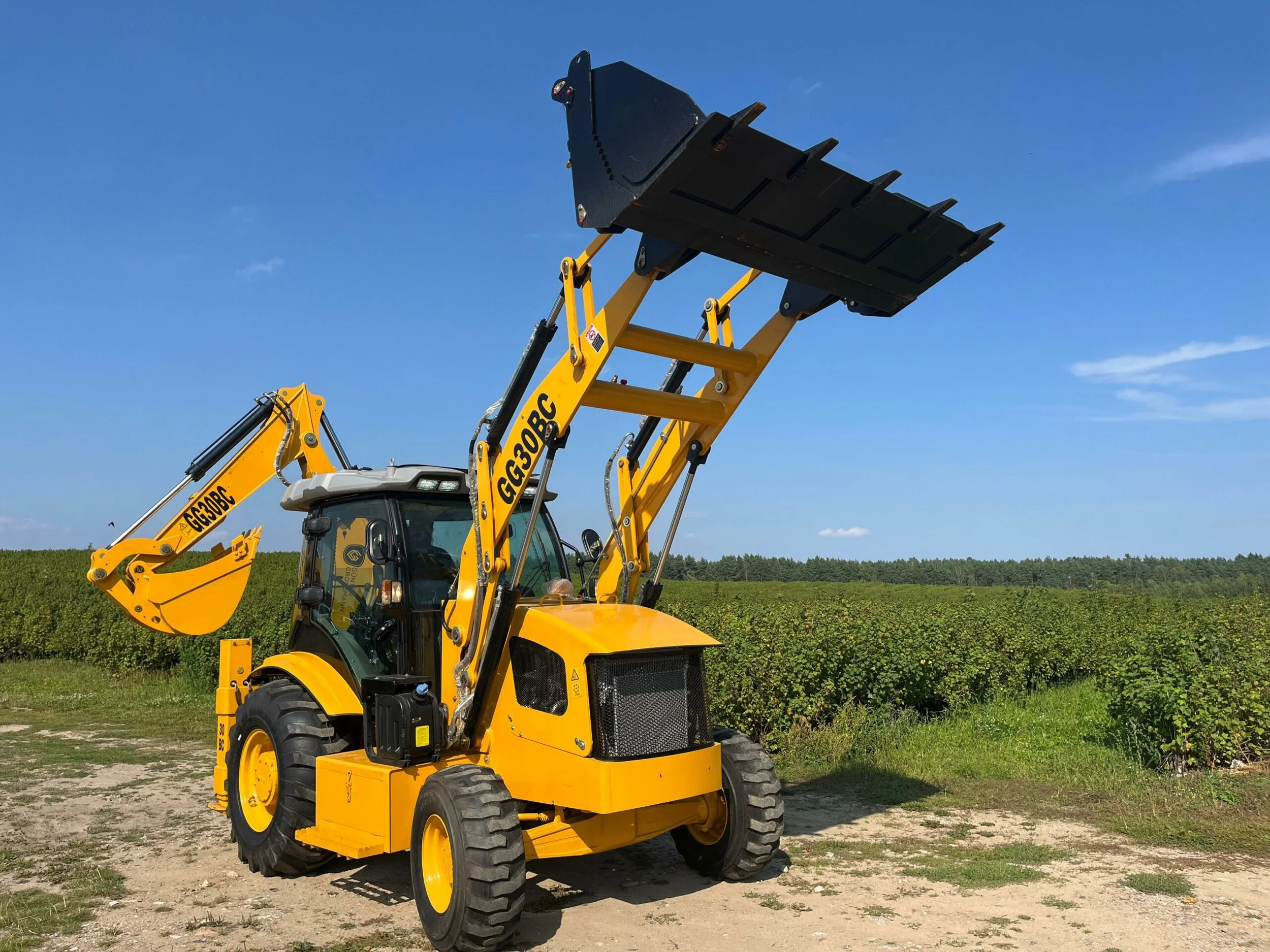 Laadur-ekskavaator GG30BC