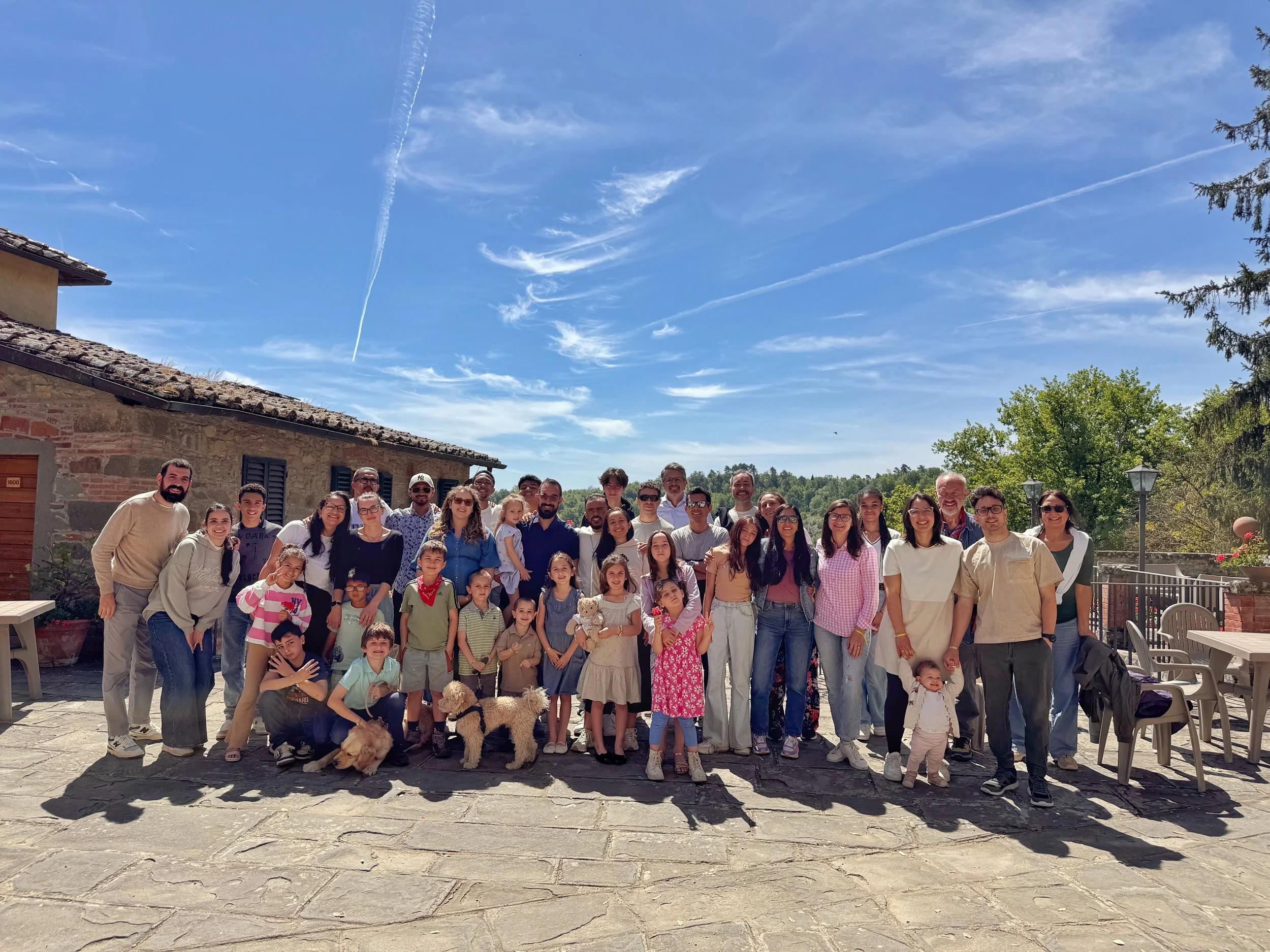 Un weekend pieno di grazia e condivisione.

Il nostro cuore &egrave; colmo di gratitudine per tutto ci&ograve; che il Signore ha compiuto durante il ritiro di Chiesa Lux Evangelica. 

Ogni momento condiviso, ogni parola ricevuta, ogni preghiera eleva