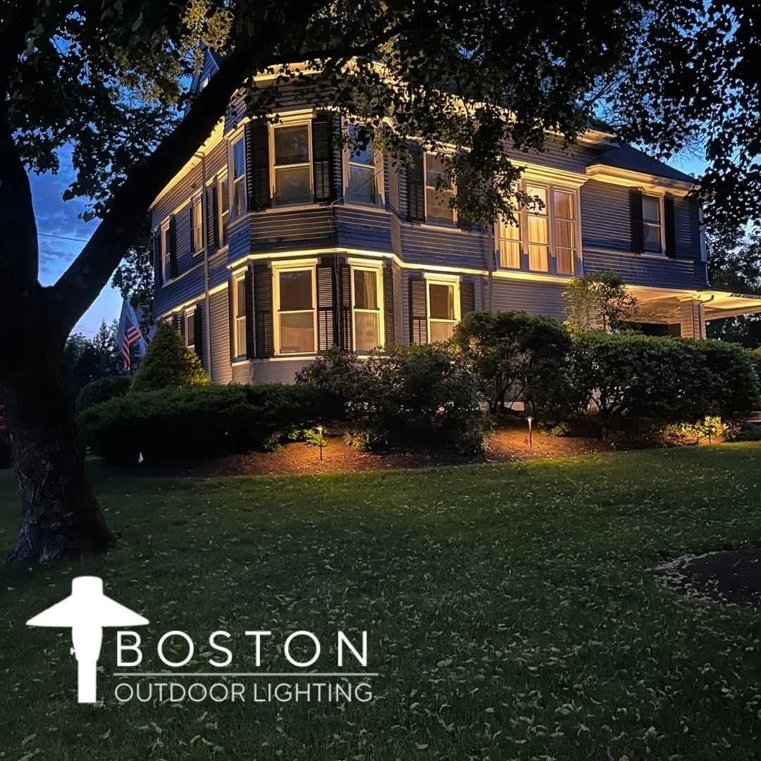 #outdoorlighting #outdoorlightingdesign #landscapelighting #landscapelightingdesign #newengland #outdoorliving #architecturallighting