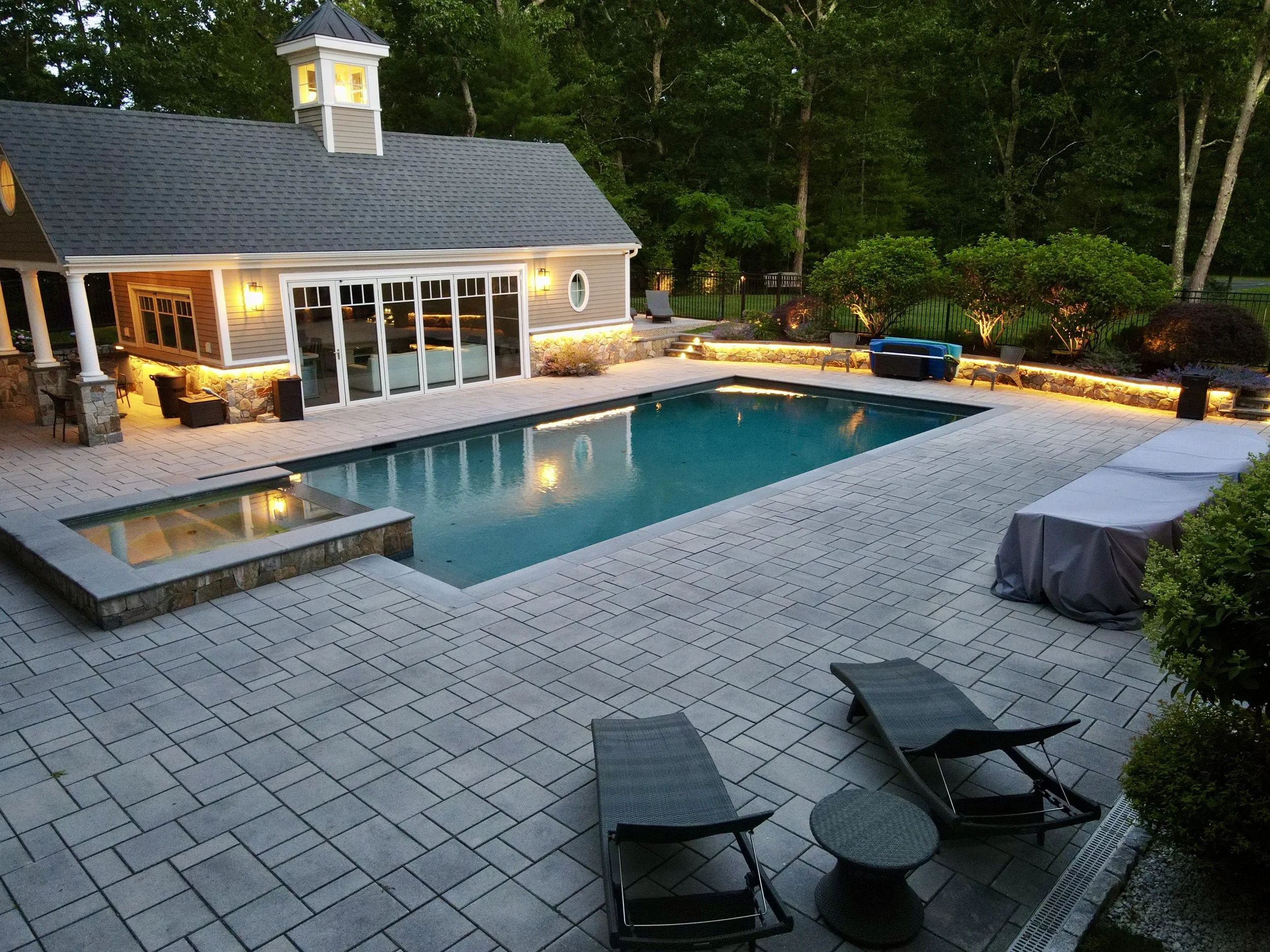 middleton-ma-pool-lighting.jpg