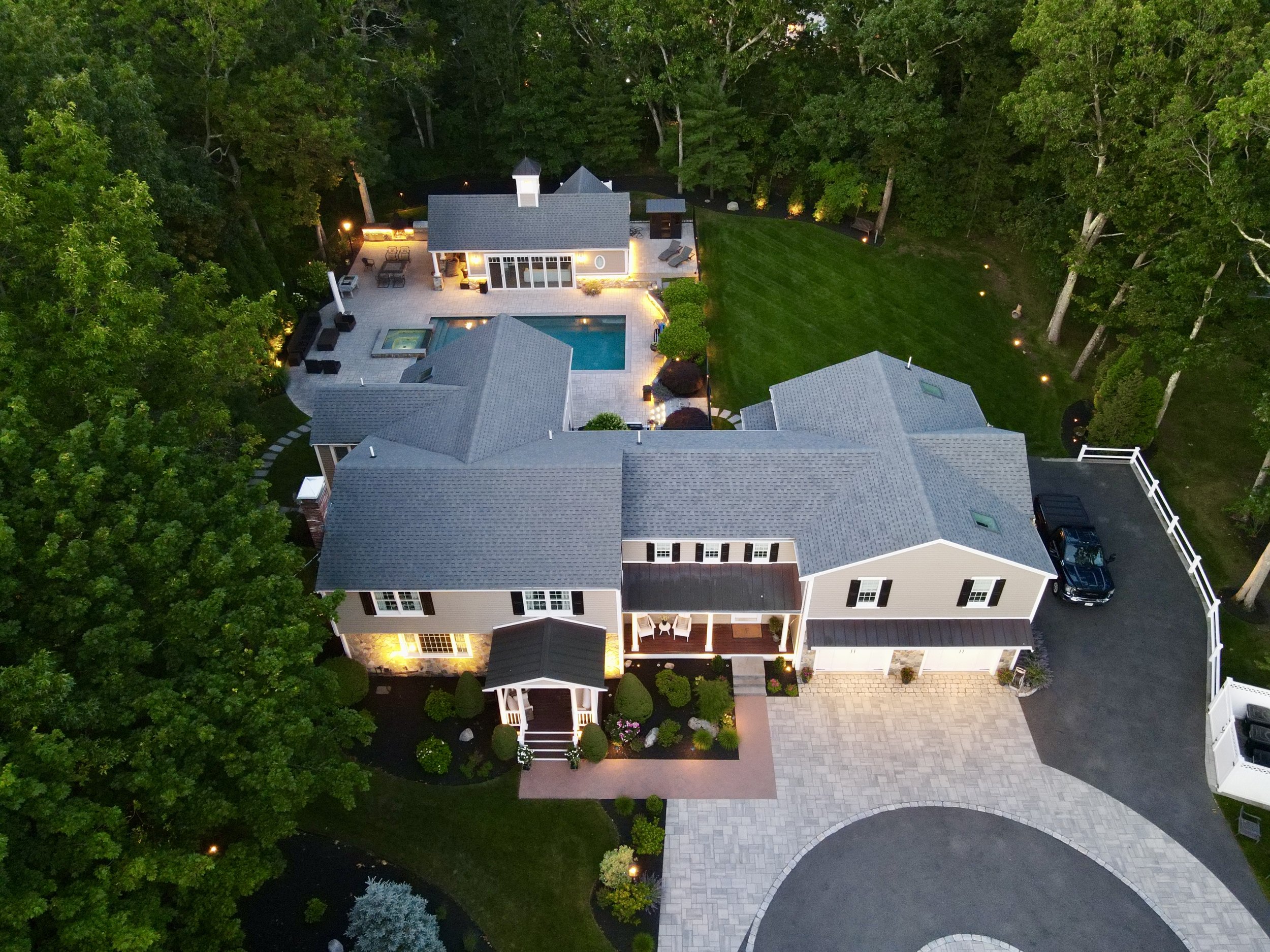 middleton-ma-driveway-lighting.jpg