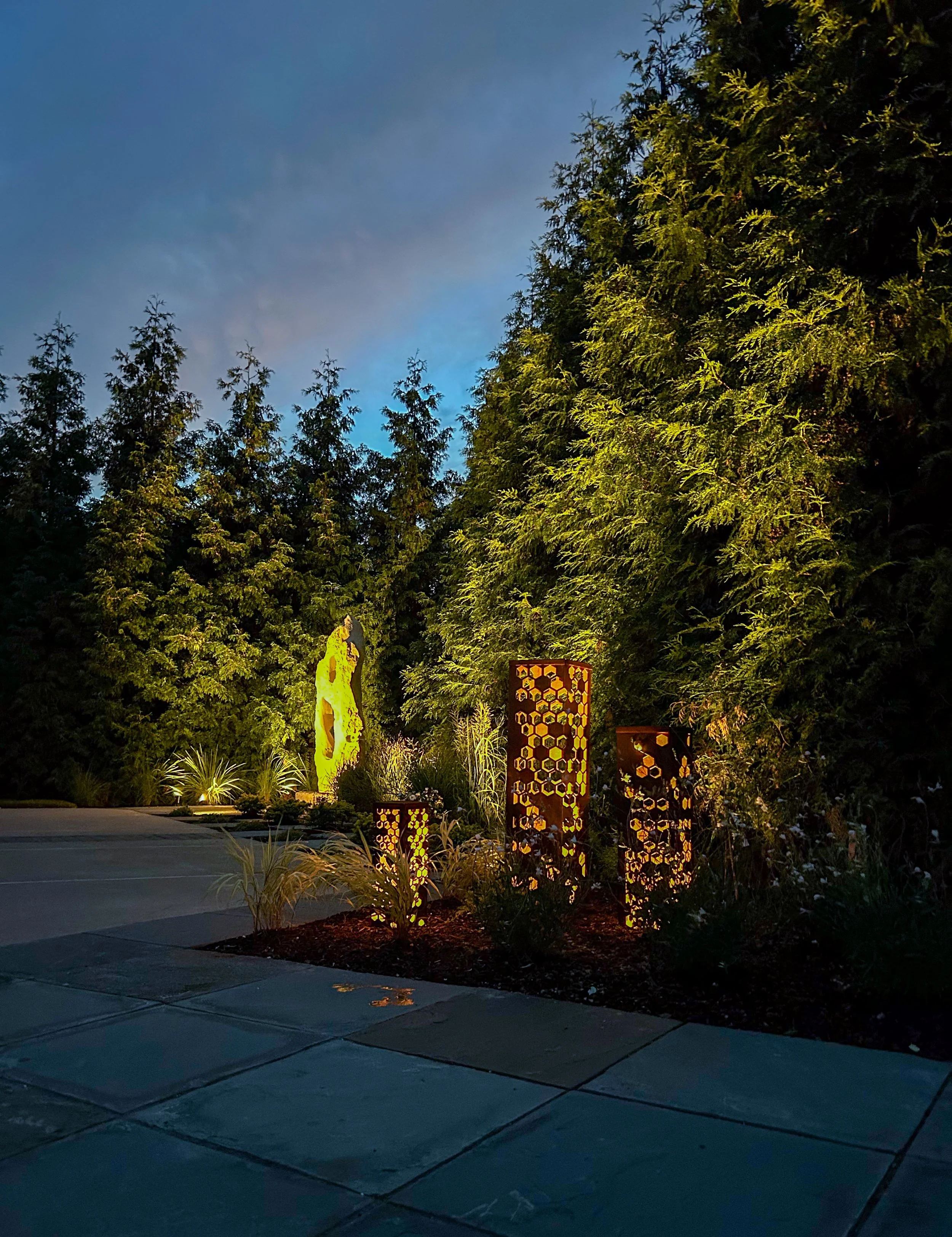 Stoneham-MA-landscape-lighting.jpg