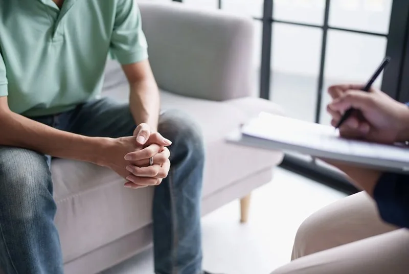 The Difference Between a Therapist, Psychologist, and Psychiatrist