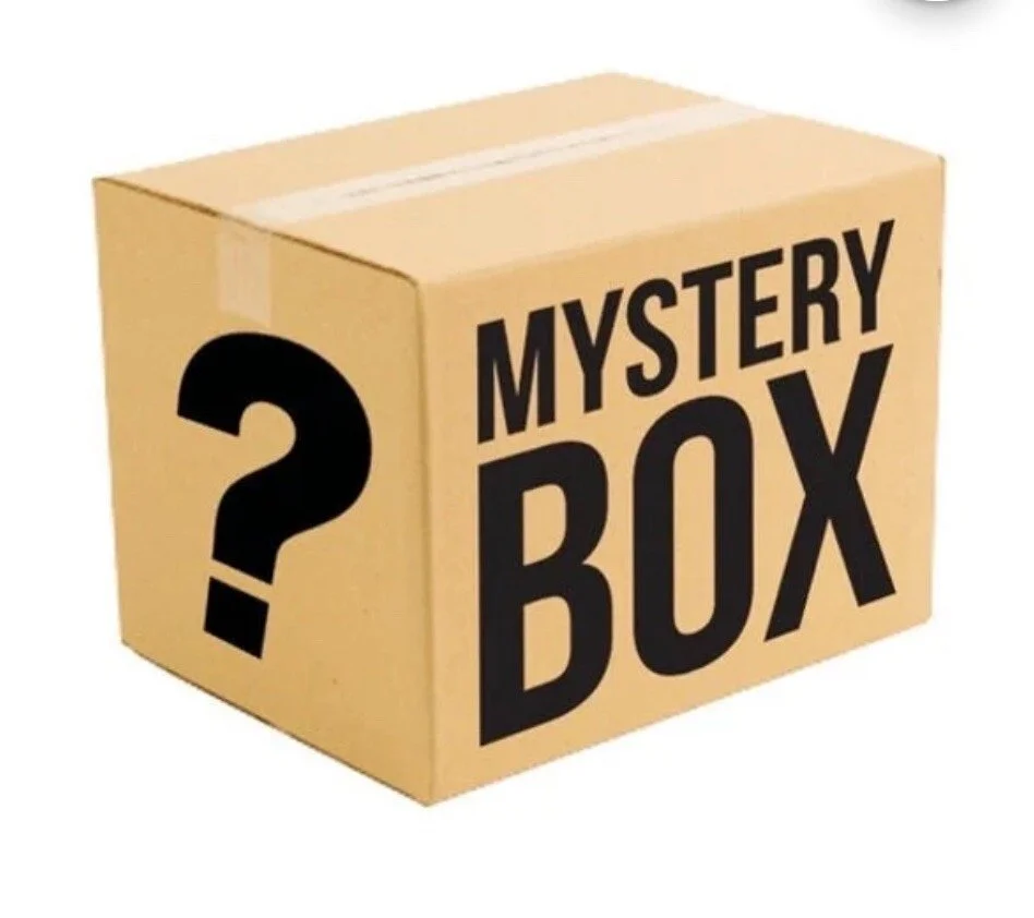 GRLWRLD Mystery Box