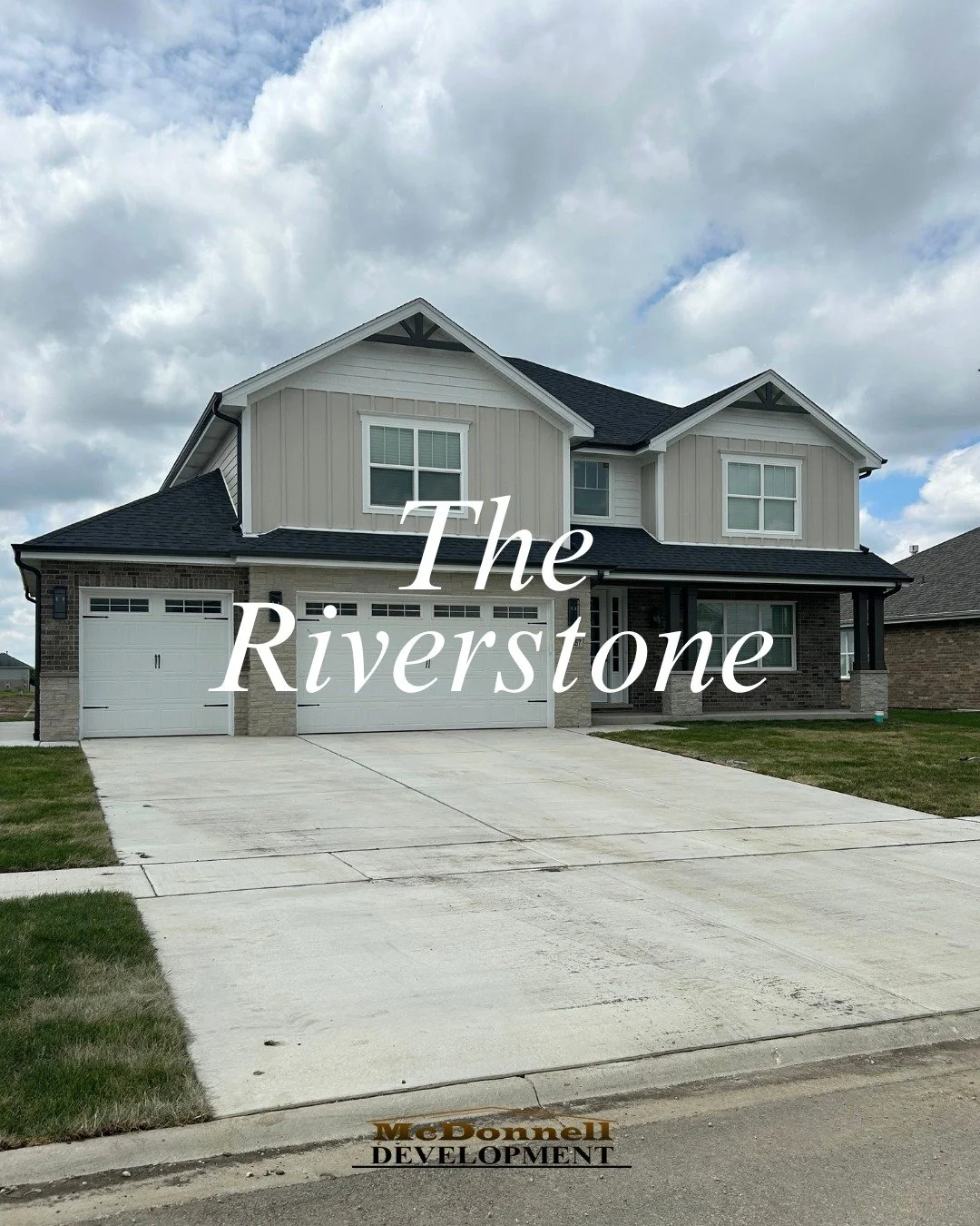 The Riverstone &mdash; where modern design meets everyday luxury 🏡

4 bedrooms, open-concept living, a show-stopping kitchen, soaring two-story family room, and a spa-like primary suite. Spacious, stylish, and ready for you to call it your home. 

T