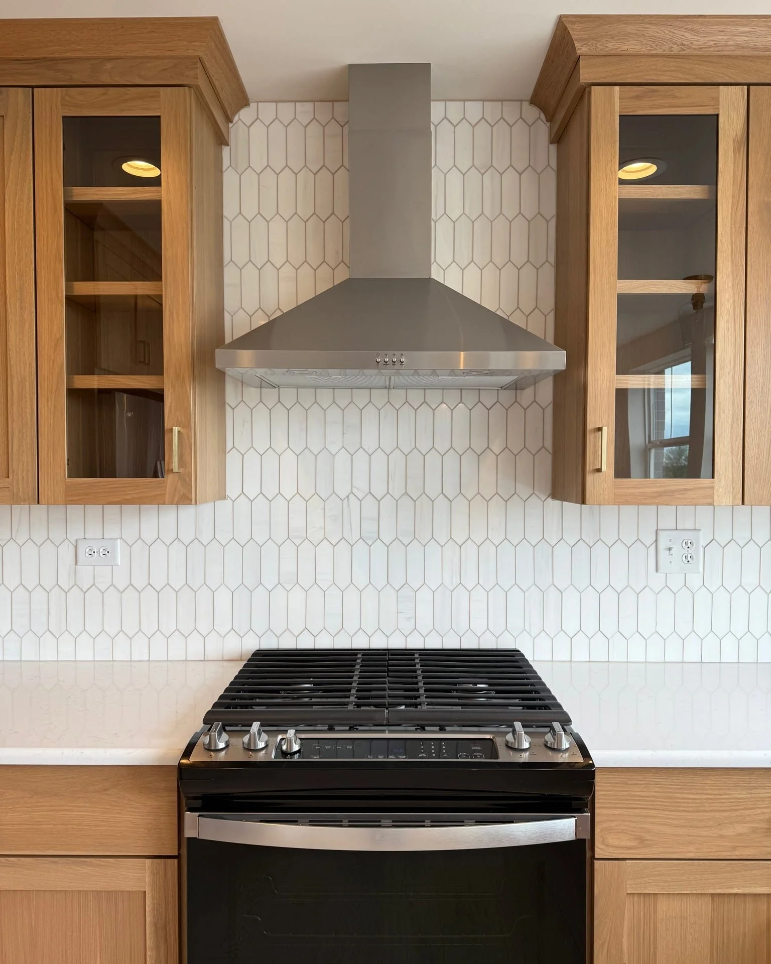 Brown paired with cream white creates a clean, minimal look that feels calm and balanced &mdash; perfect for bringing a sense of peace to the heart of the home. 

#KitchenDesign #MinimalistHome #WarmAndModern #NewConstructionHome #DakotaModel #BuiltF