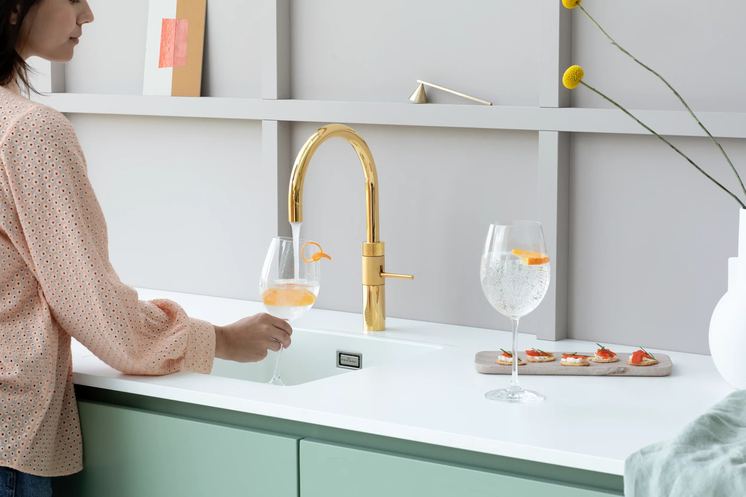 Fusion Round Gold tap collection  Orange landscape Fugoz keukens