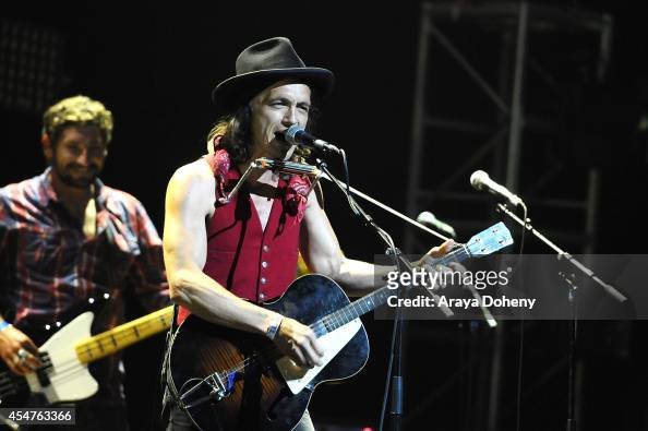 gettyimages-454763366-594x594.jpg