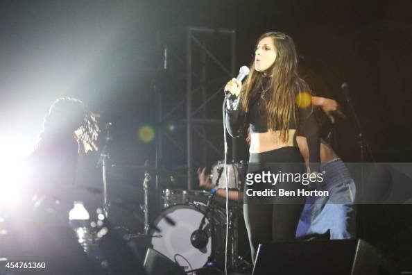 gettyimages-454761360-594x594.jpg