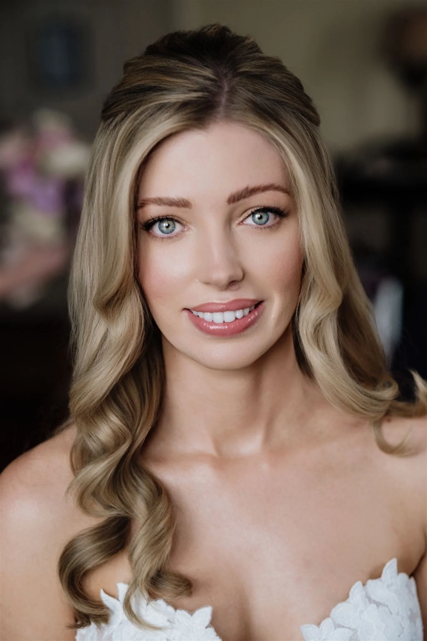 Glowing-bridal-makeup-aoife-callaghan
Image Credit - Frain Photo