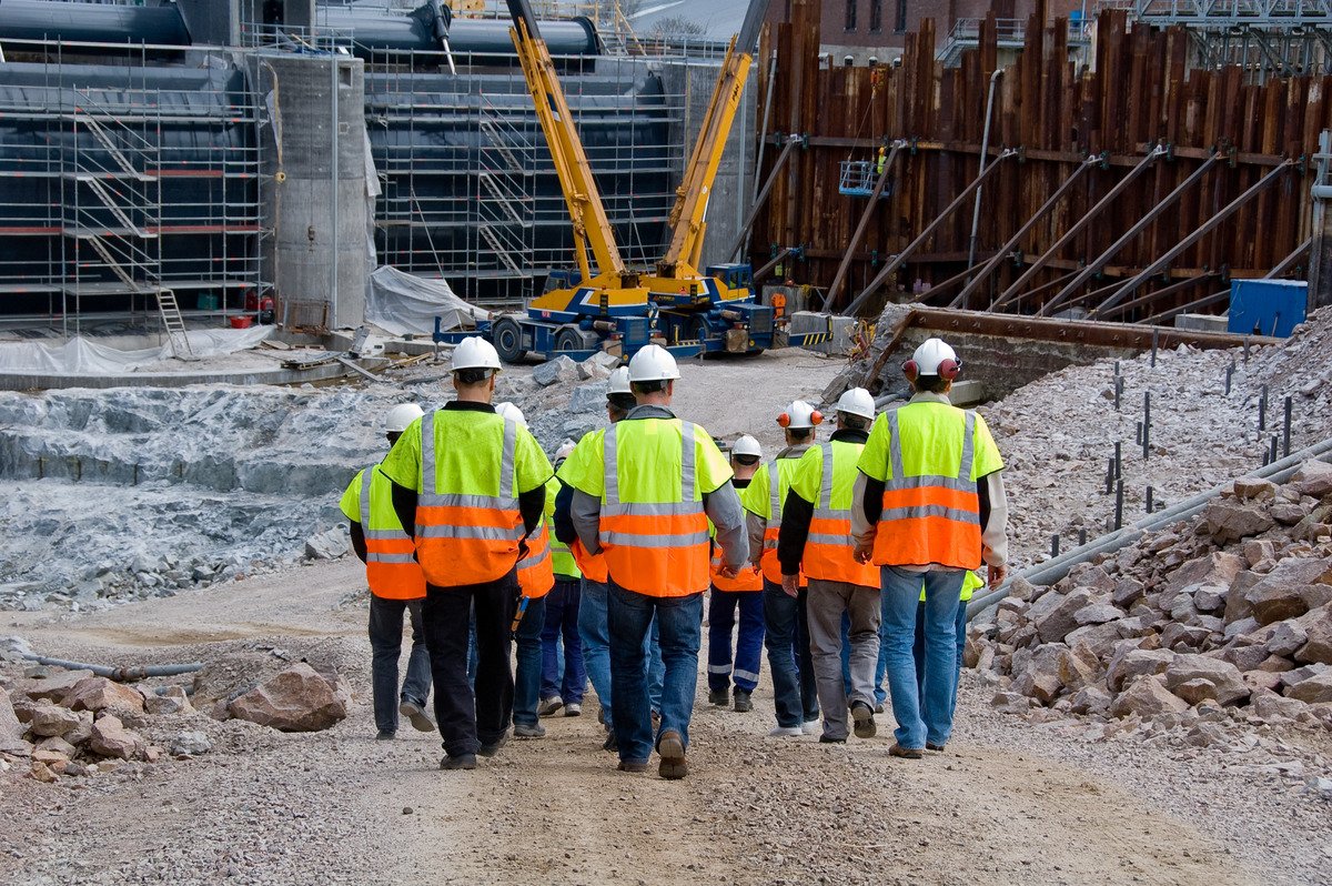 Enhance Your Safety and Professionalism with Construction Uniforms