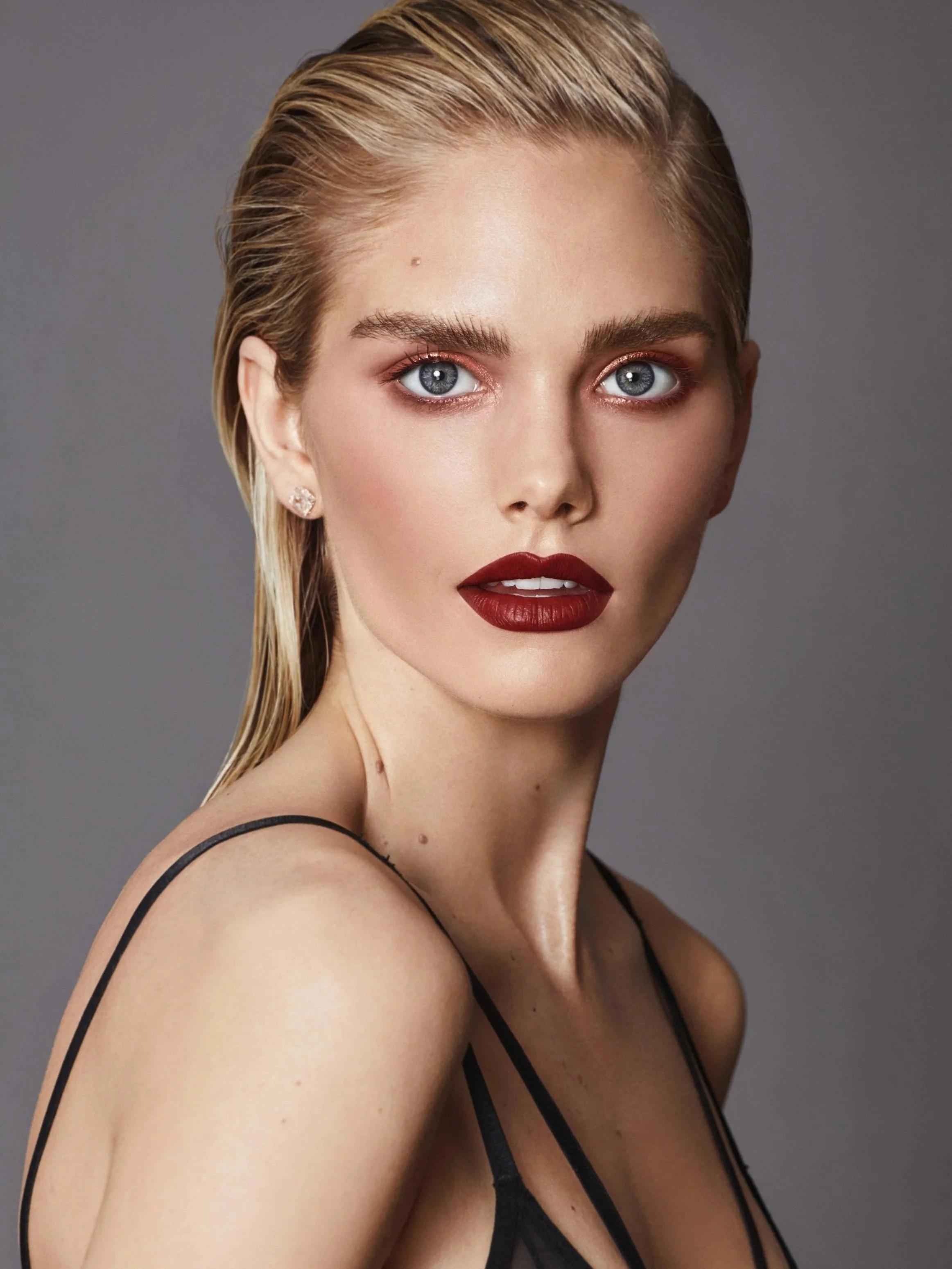 Editorial makeup look by Anna Nenoiu, The Beauty Confidante — The Red Carpet