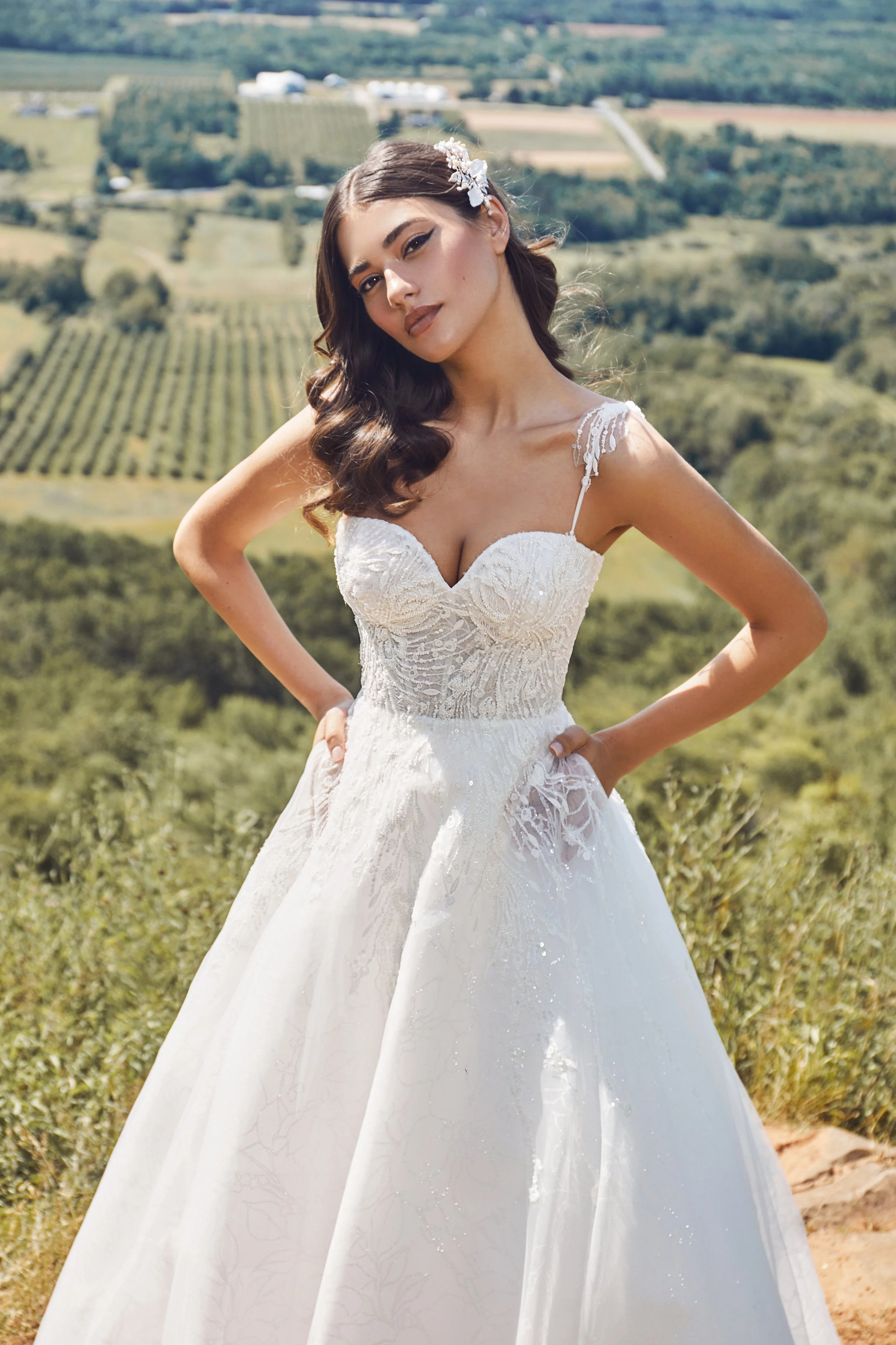 Style Me Pretty Toronto wedding at The Fermenting Cellar, bridal makeup by Anna Nenoiu