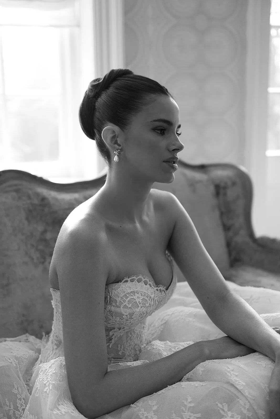 Elegant wedding makeup and hair by Anna Nenoiu, luxury bridal artist Toronto Ontario