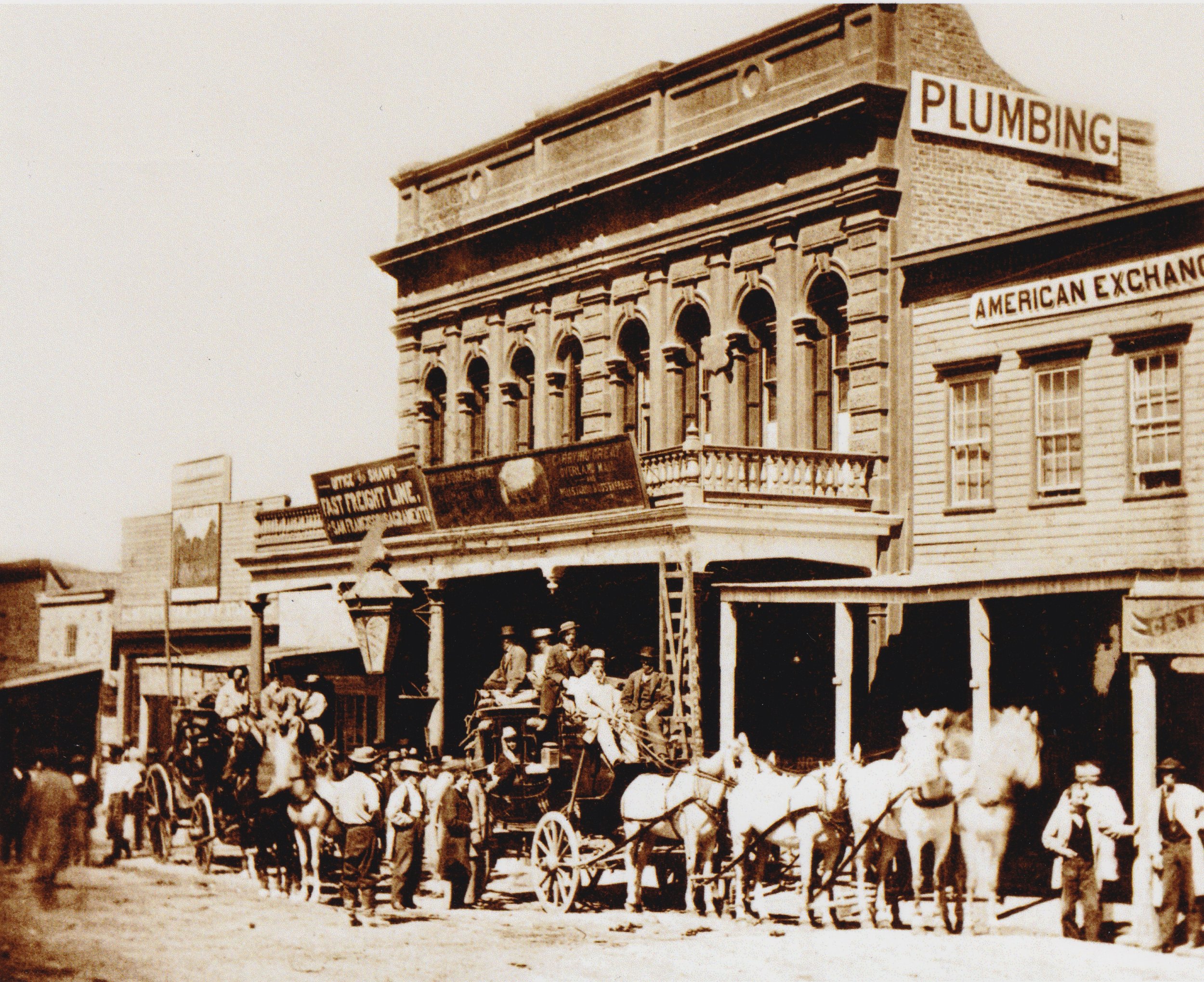 Wells Fargo coach & building.jpg