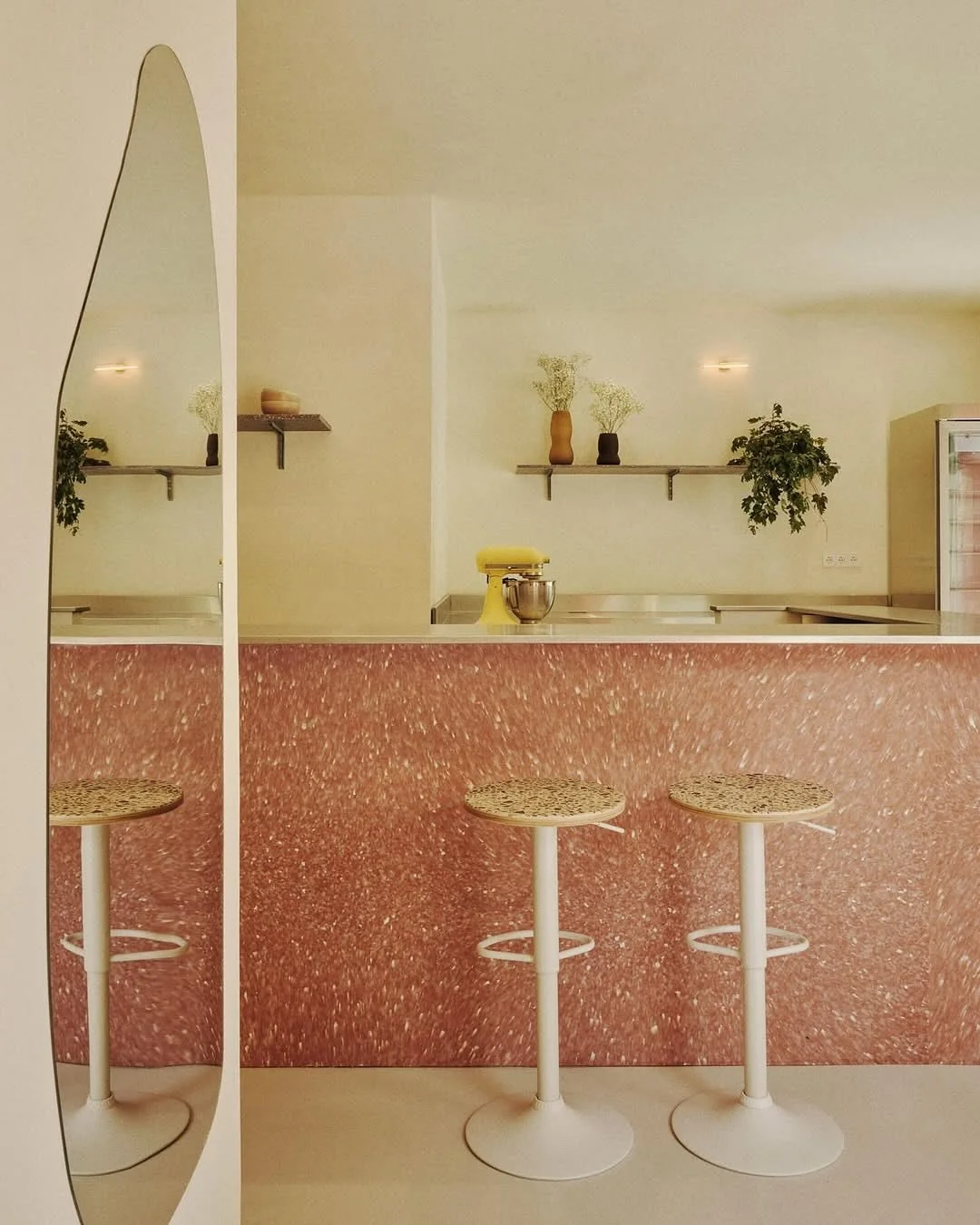 Two Polygood&reg; patterns, Salmon Terra and Espresso Noir, are featured in the interior of @calido.madrid , a caf&eacute; that combines warmth, balance and personality in its design.

We are proud to see our material used in hospitality spaces where