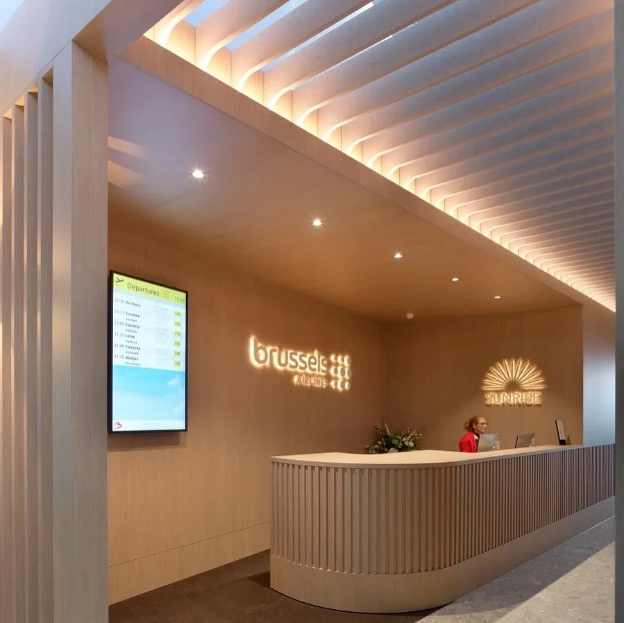 DETAILED + FINISHED; @impactacoustic inspo✨

Brussels Airlines&rsquo; Sunrise Lounge, designed by @tecrokrea - where the acoustic ceiling baffles become a defining design element. Softly curved slats filter light, enhance acoustics, and visually echo