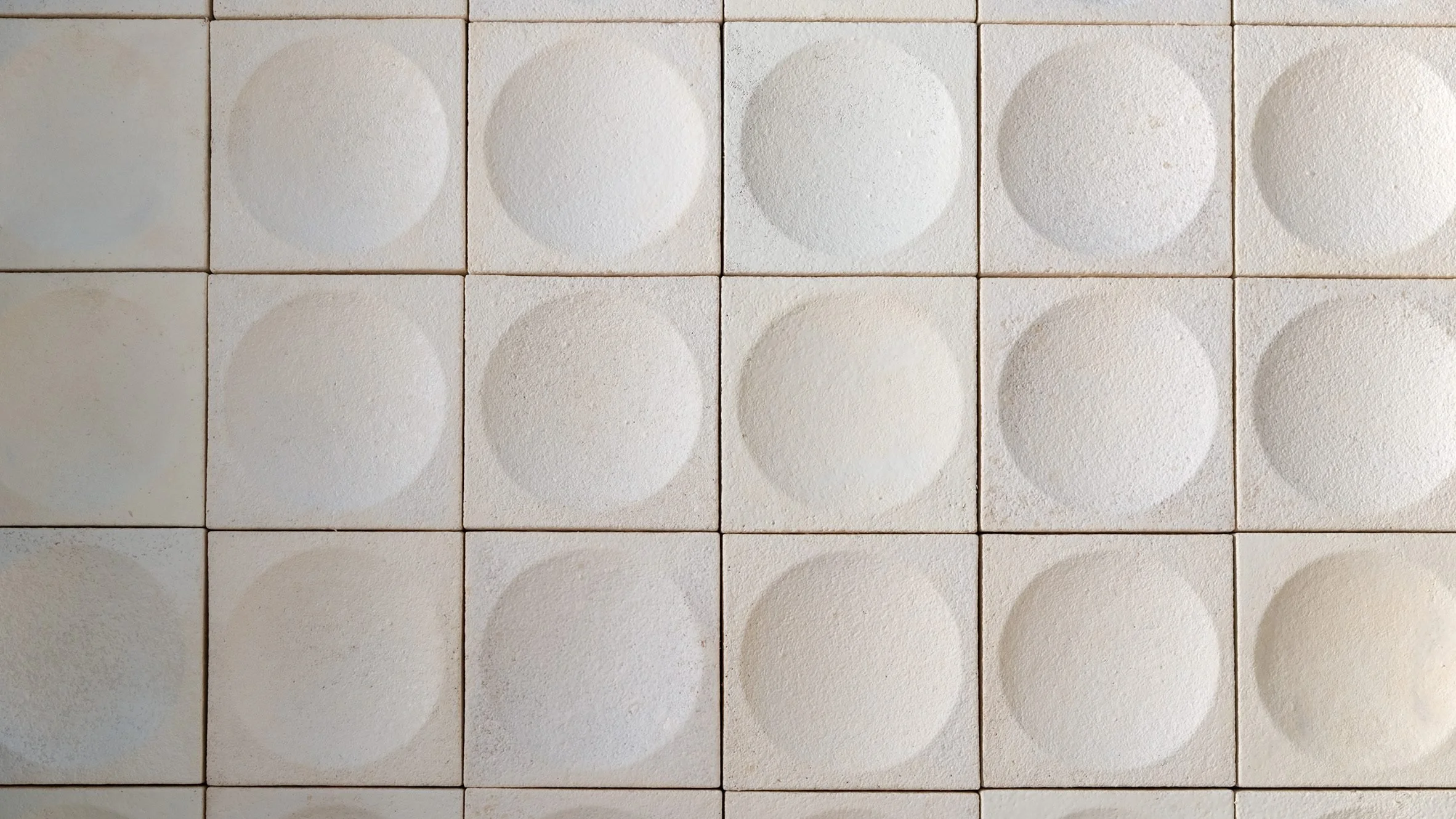 mycelium-wall-tile-impact-acoustics-design_dezeen_2364_hero.jpg
