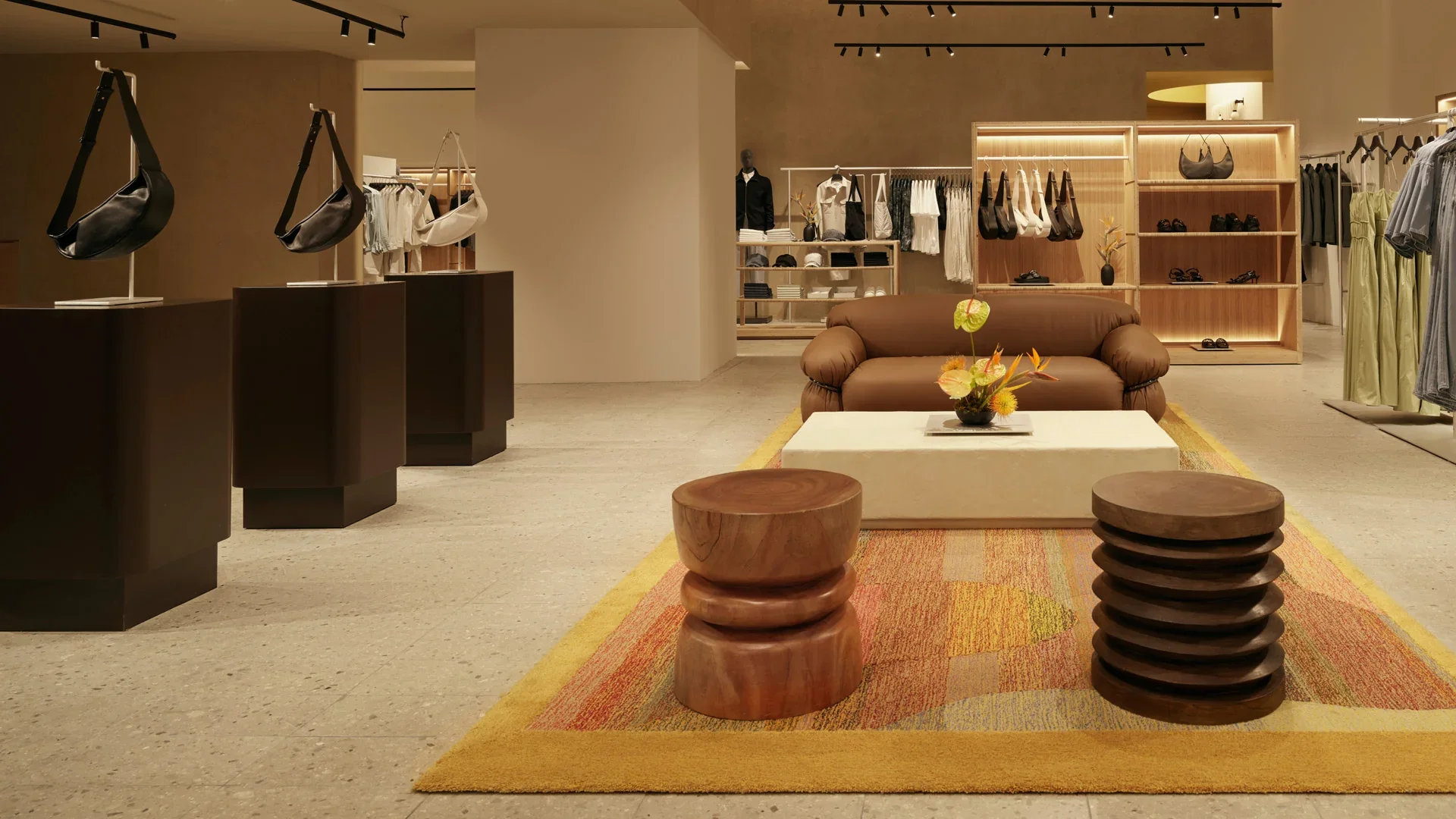 Retail_COS_Mexico_16x9_2.webp