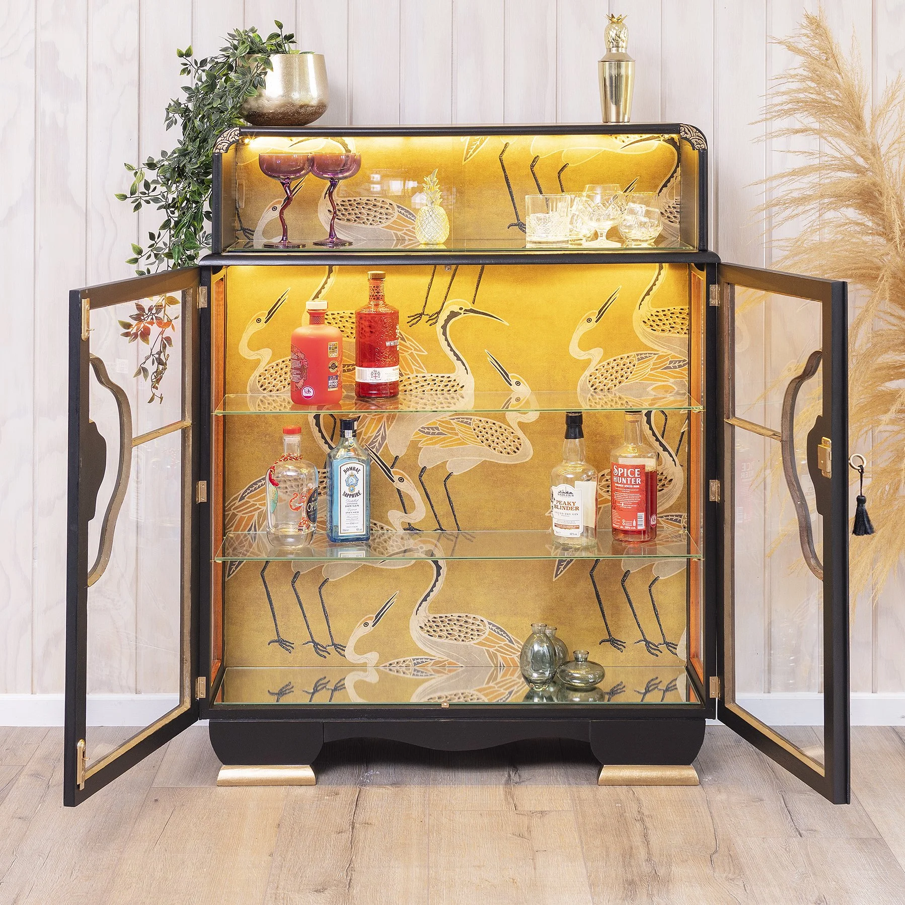 katkin 14.11.20252989 es.jpg