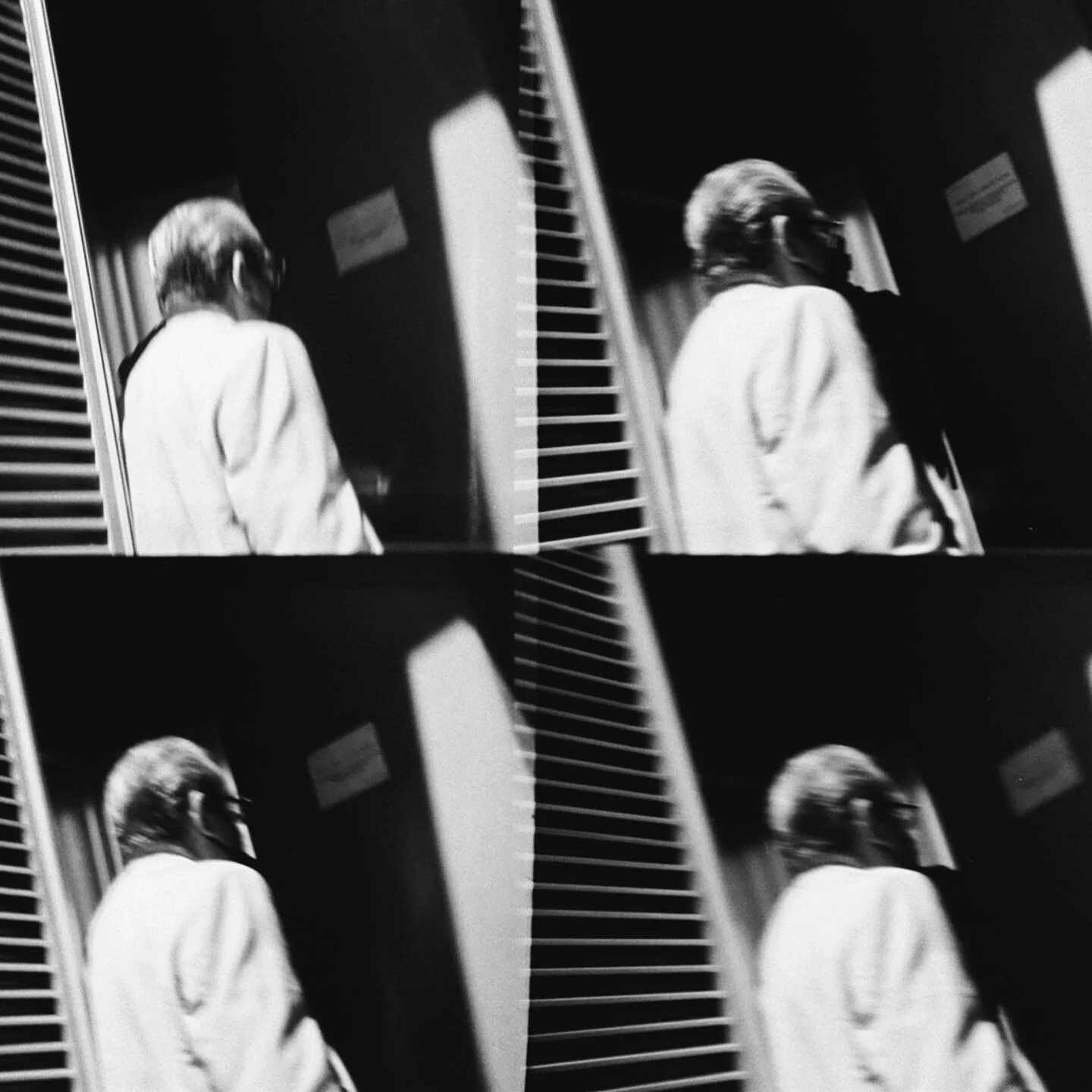 Rollei retro 400s + Actionsampler lomography
Revelado: @fotohercules 
.
A 10 cuadras de mi casa
.
.
.
.
.
.
#35mm #streetphotography #disparaencarrete #analoguevibes #staybrokeshootfilm #actionsampler #rollei400s #blancoynegro #lomography #ishootfilm