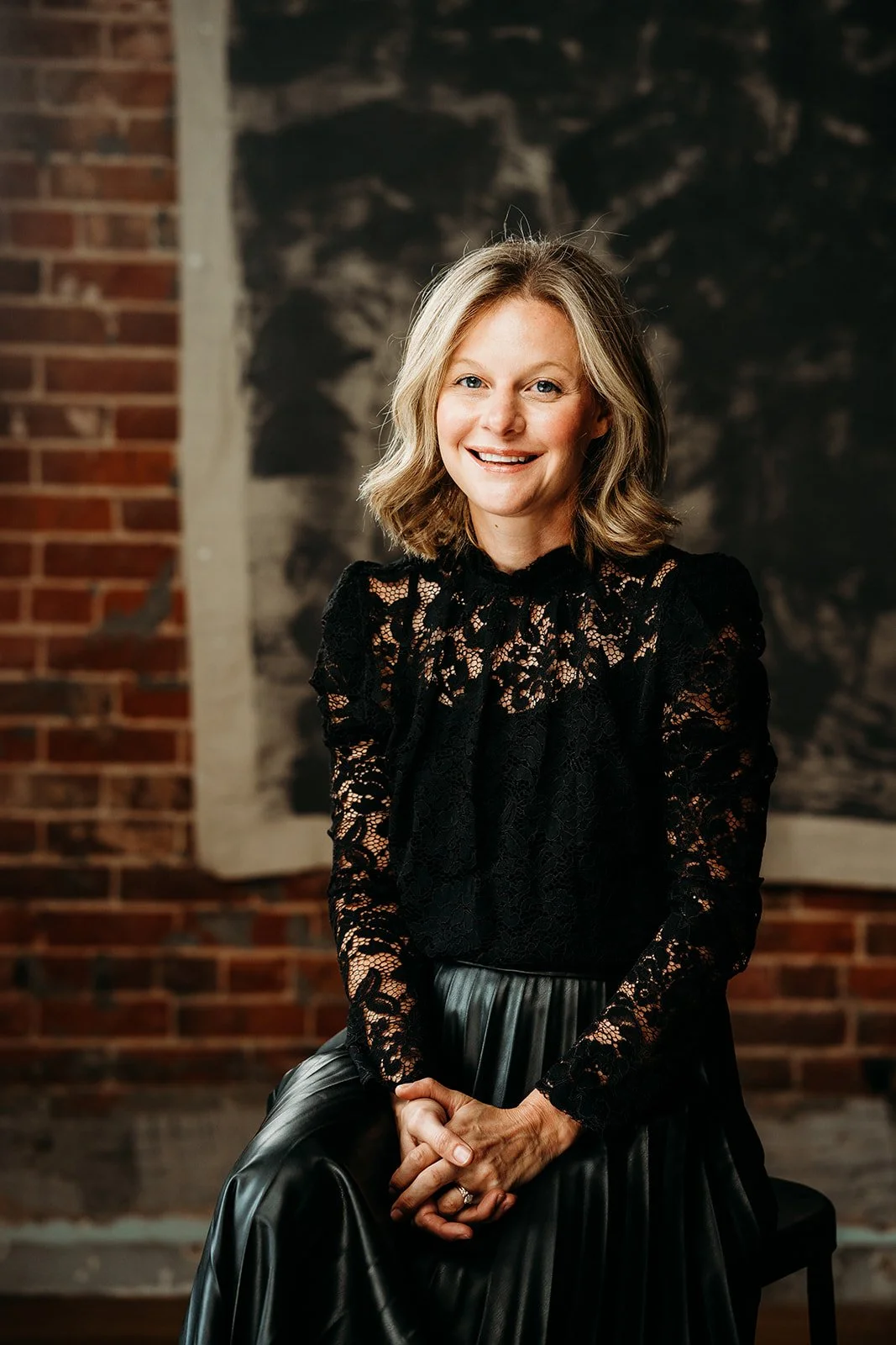 Should Headshots Be Vertical or Horizontal? (And Why It Matters More Than You Think)