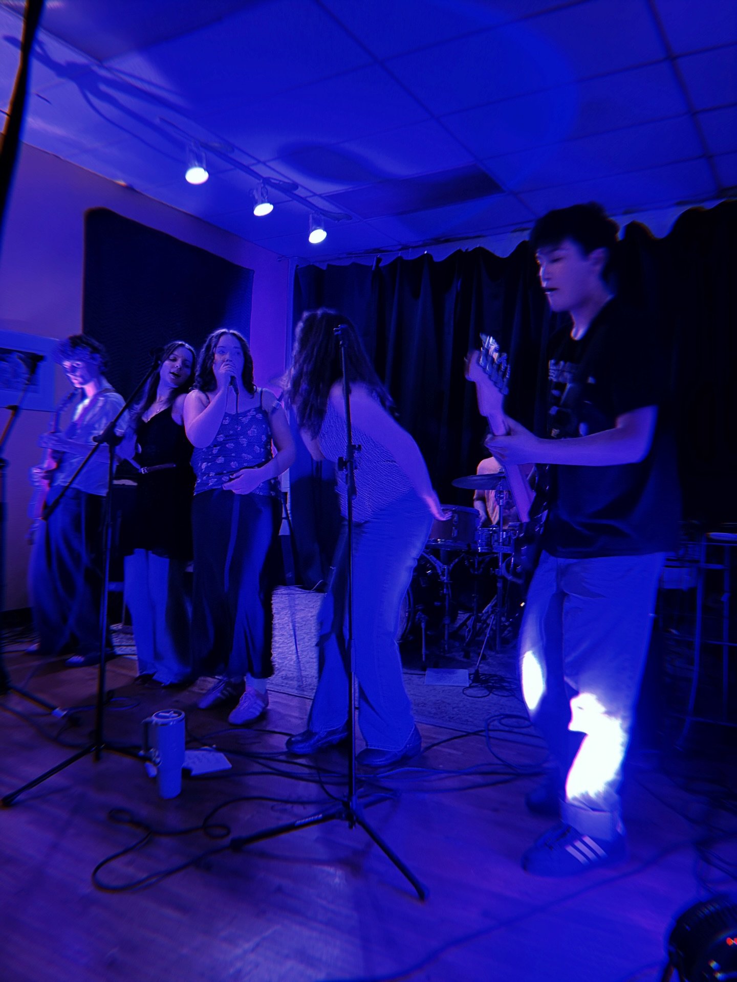 As we&rsquo;re on a break we are totally missing having LIVE music almost weekly in the space. There&rsquo;s nothing like seeing talented musicians share their art with us all 💛 

Looking forward to having you all here again to enjoy the music with 