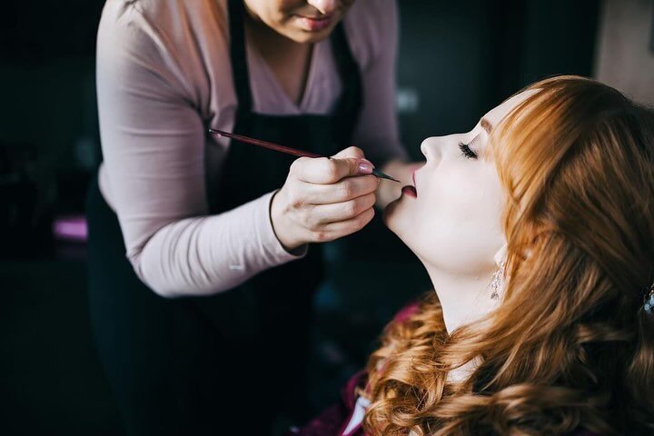 Some beautiful images from my bride Rebecca.  I really love getting these photographs &hearts;️🤍&hearts;️🤍 photographs by the amazing @lewiscannonphotography #makeup #makeupartist #makeuplooks #mua #promua #promakeupartist #wedding #weddingmua #wed