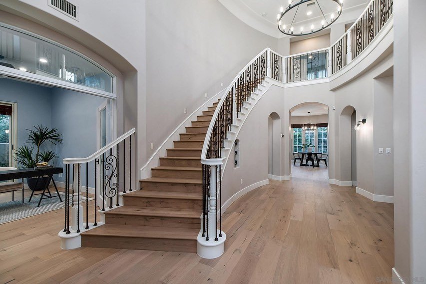 Stepping into timeless elegance with these stunning hardwood floors! #hardwoodfloors #homeflooring #flooring #hardwoodheaven #hartcoflooring