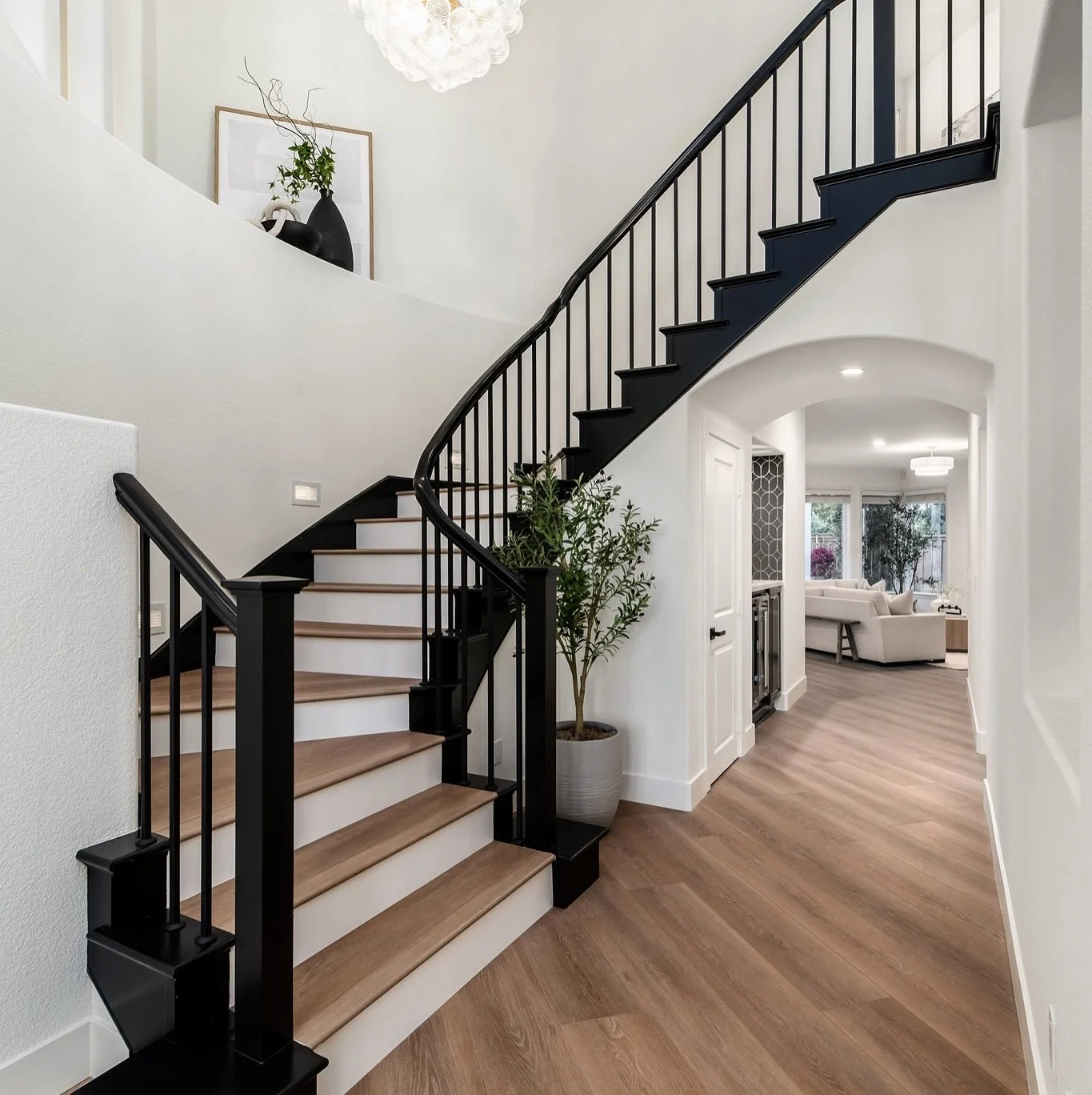 This Carmel Valley home just got a stunning makeover with luxury vinyl plank flooring and it totally transformed the space! 🤩🏠 #vinylplankflooring #flooring #floors