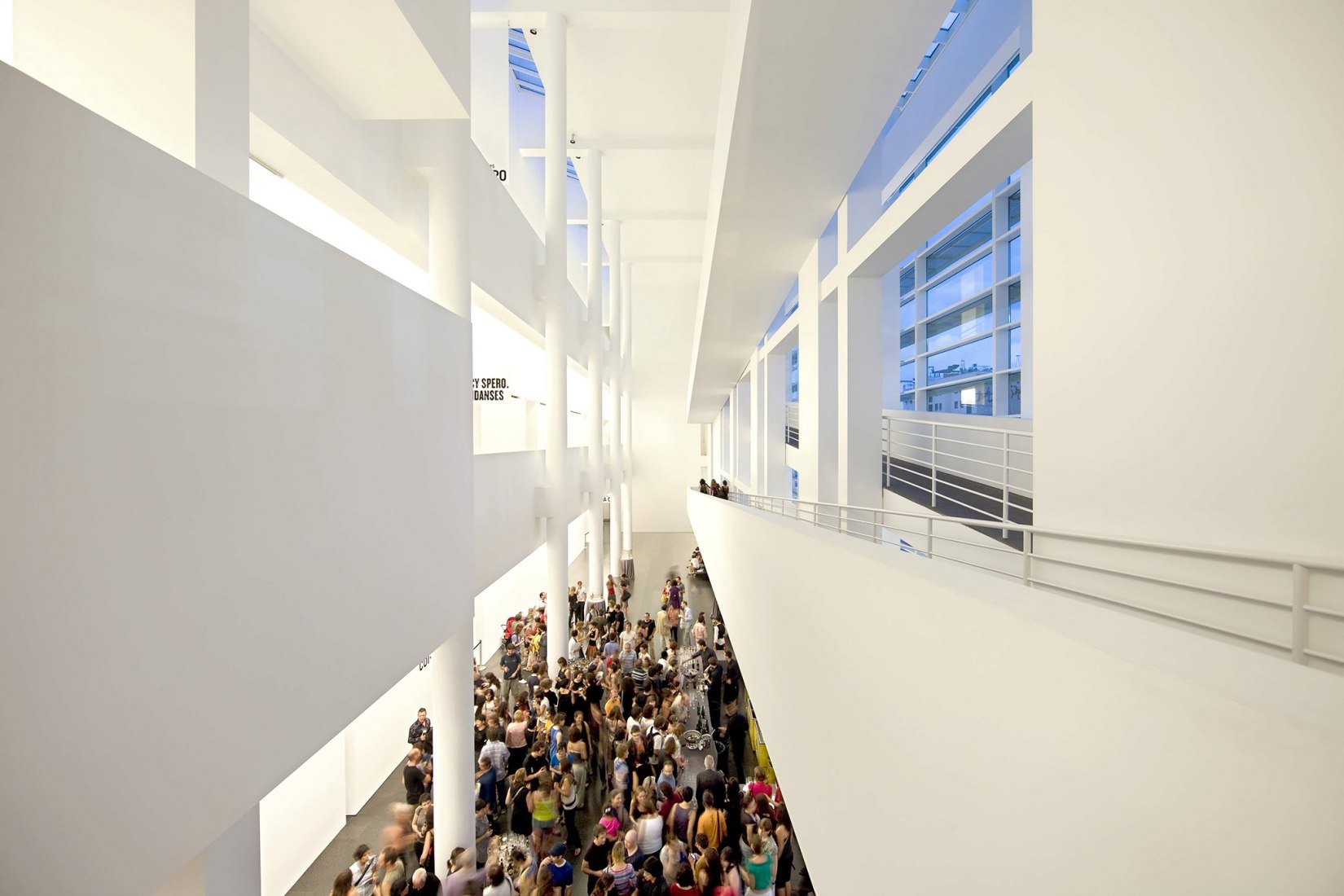 Avant-Garde Galleries