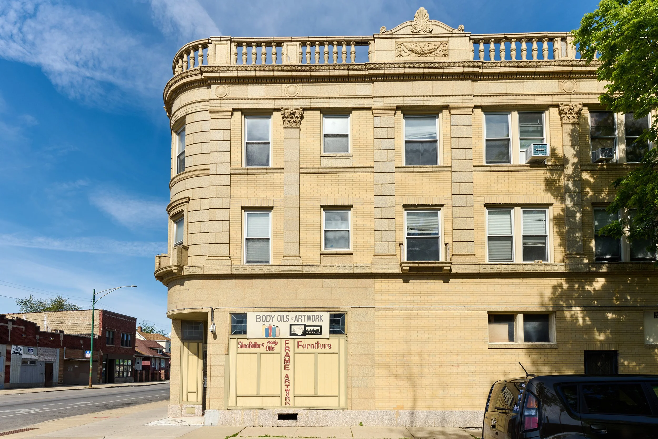 5636 W. Division_Exterior2.jpg