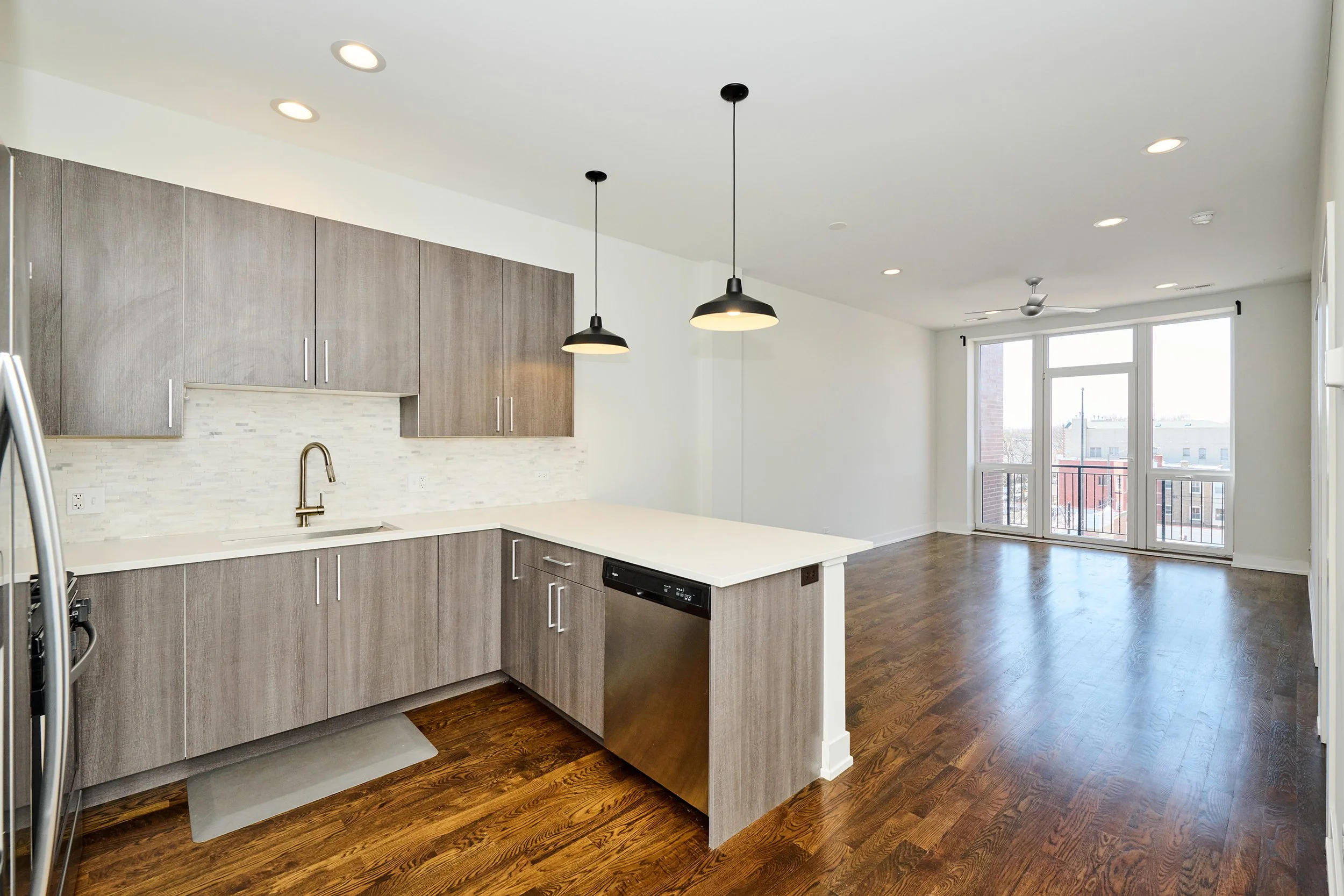 5139 N Broadway_Unit 403_Open Concept Living.jpg