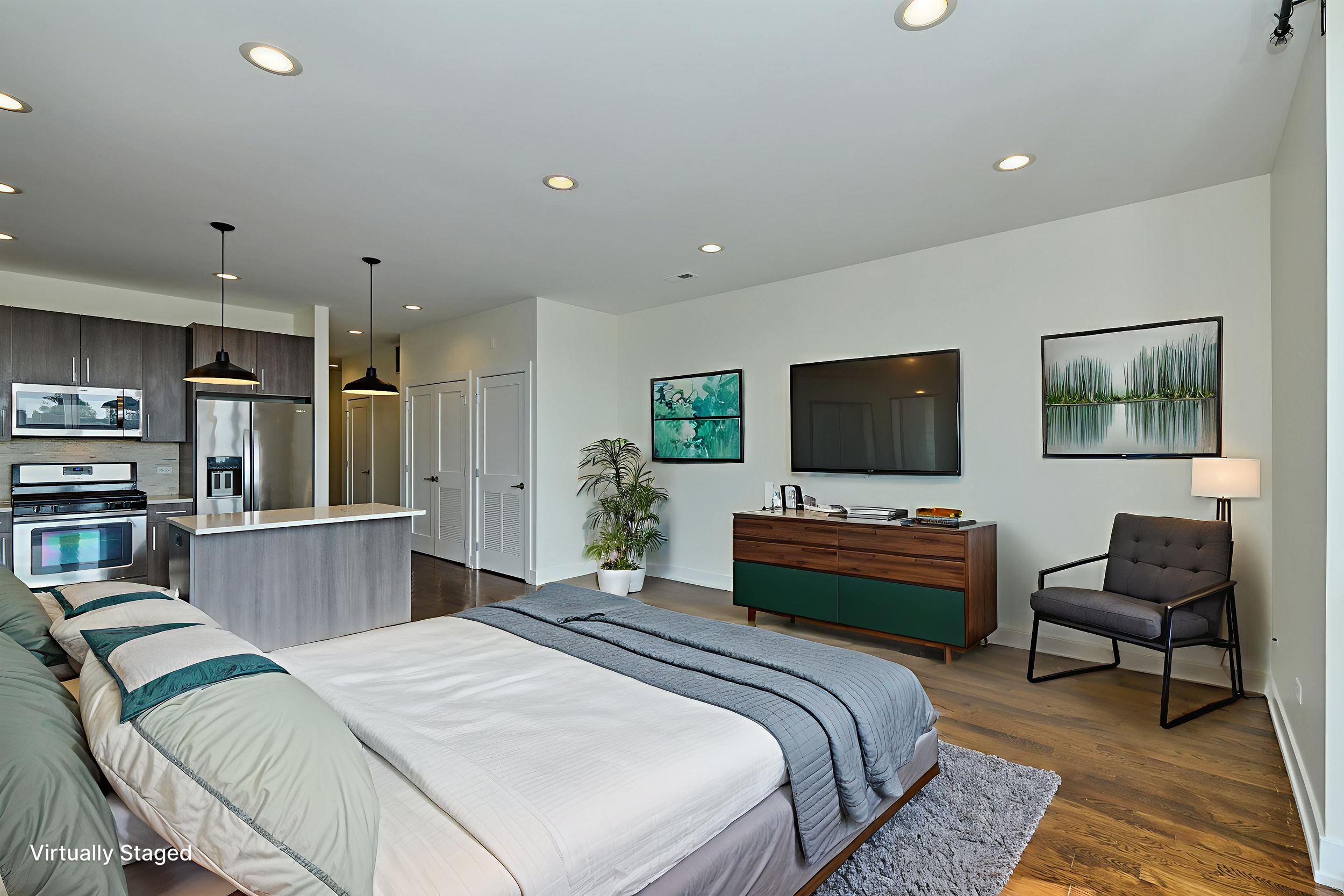 5139 N Broadway_Unit 205_Living.jpg