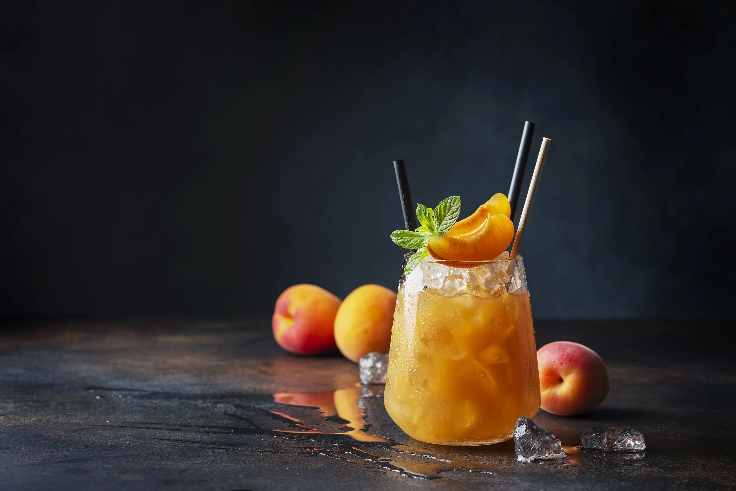 fresh-apricot-cocktail-with-ice-and-mint-2026-03-09-09-17-42-utc.jpg