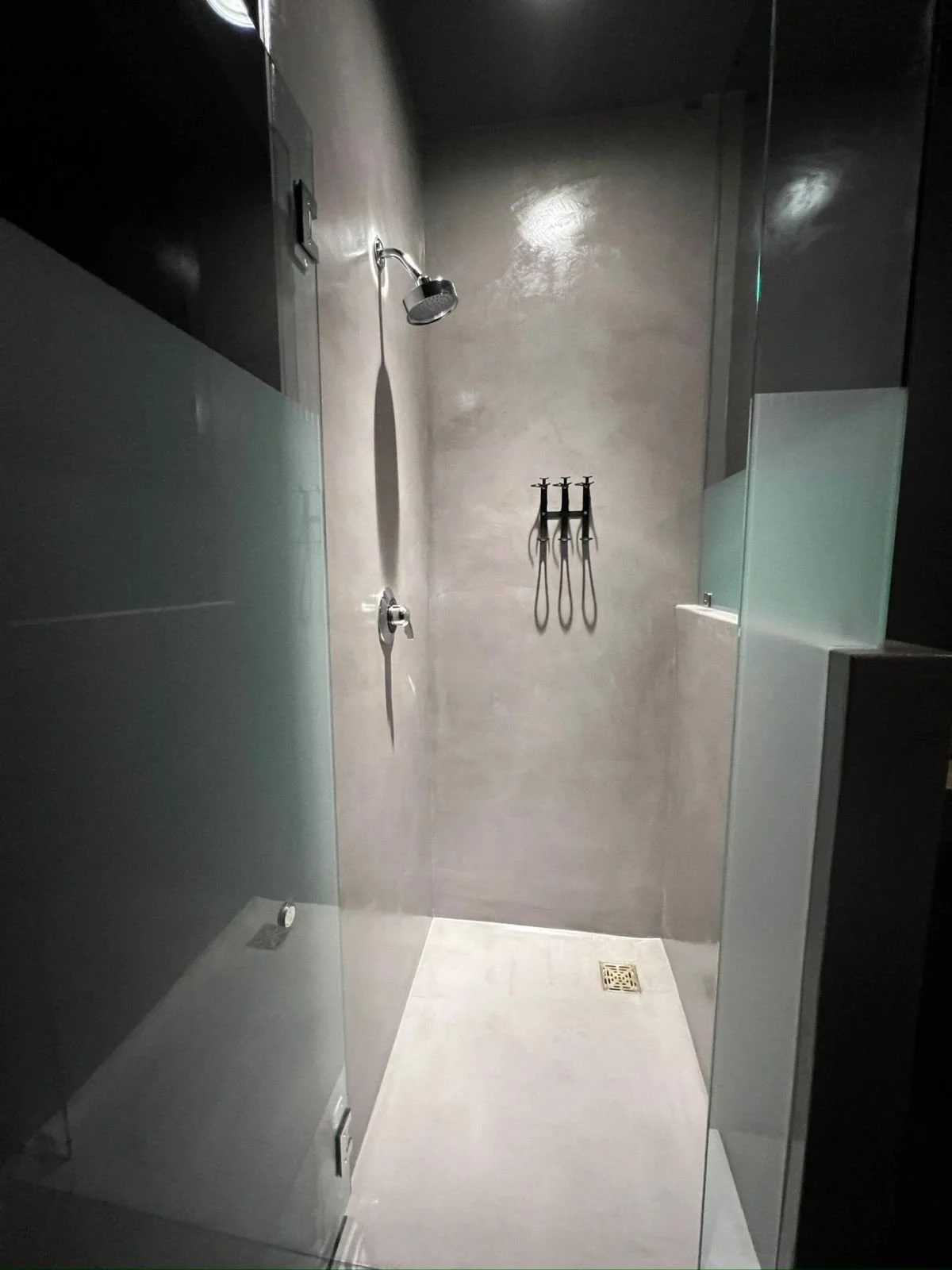 Microcement | Shower | Whistler Four Seasons
