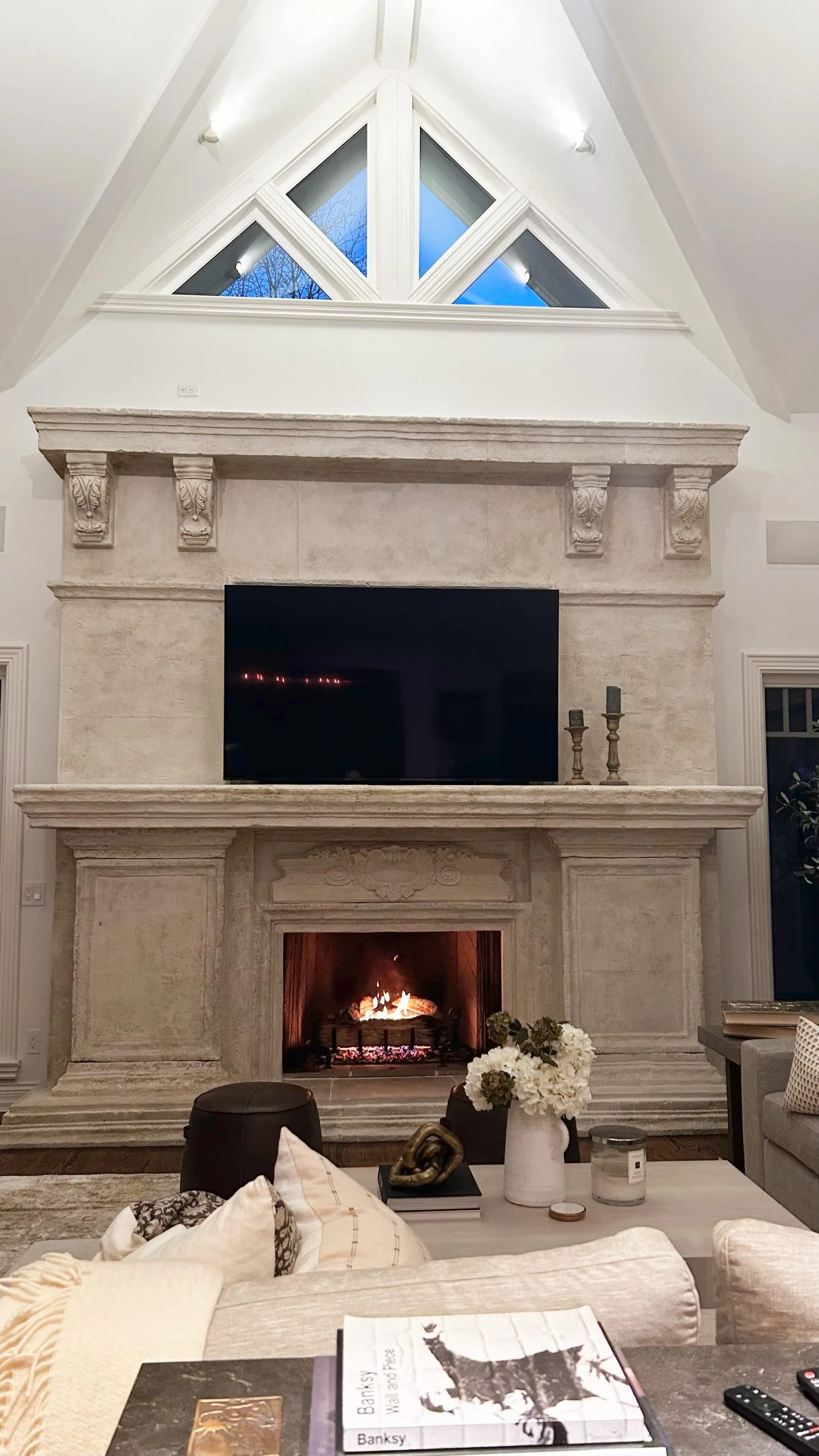 Vesuvio Lime Plaster |  Fireplace | West Vancouver 