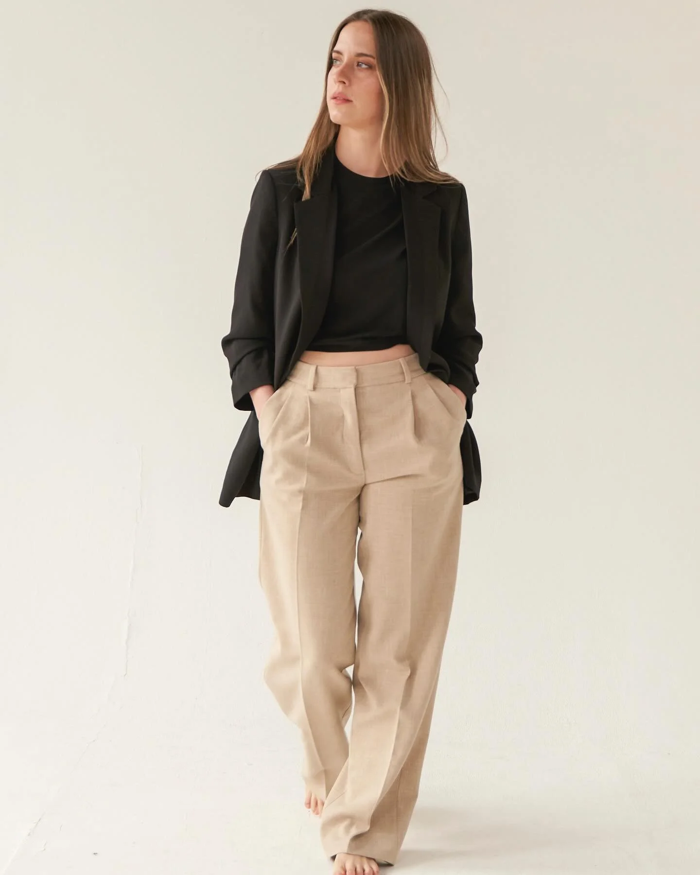 Hi! My name is Sara (without the H) and I am the nose behind Sara Martignoni Digital. 
I am so happy to start this page! I am excited to connect with so many new people and brands.
.
If you want to know a little about Sara Martignoni Digital please v
