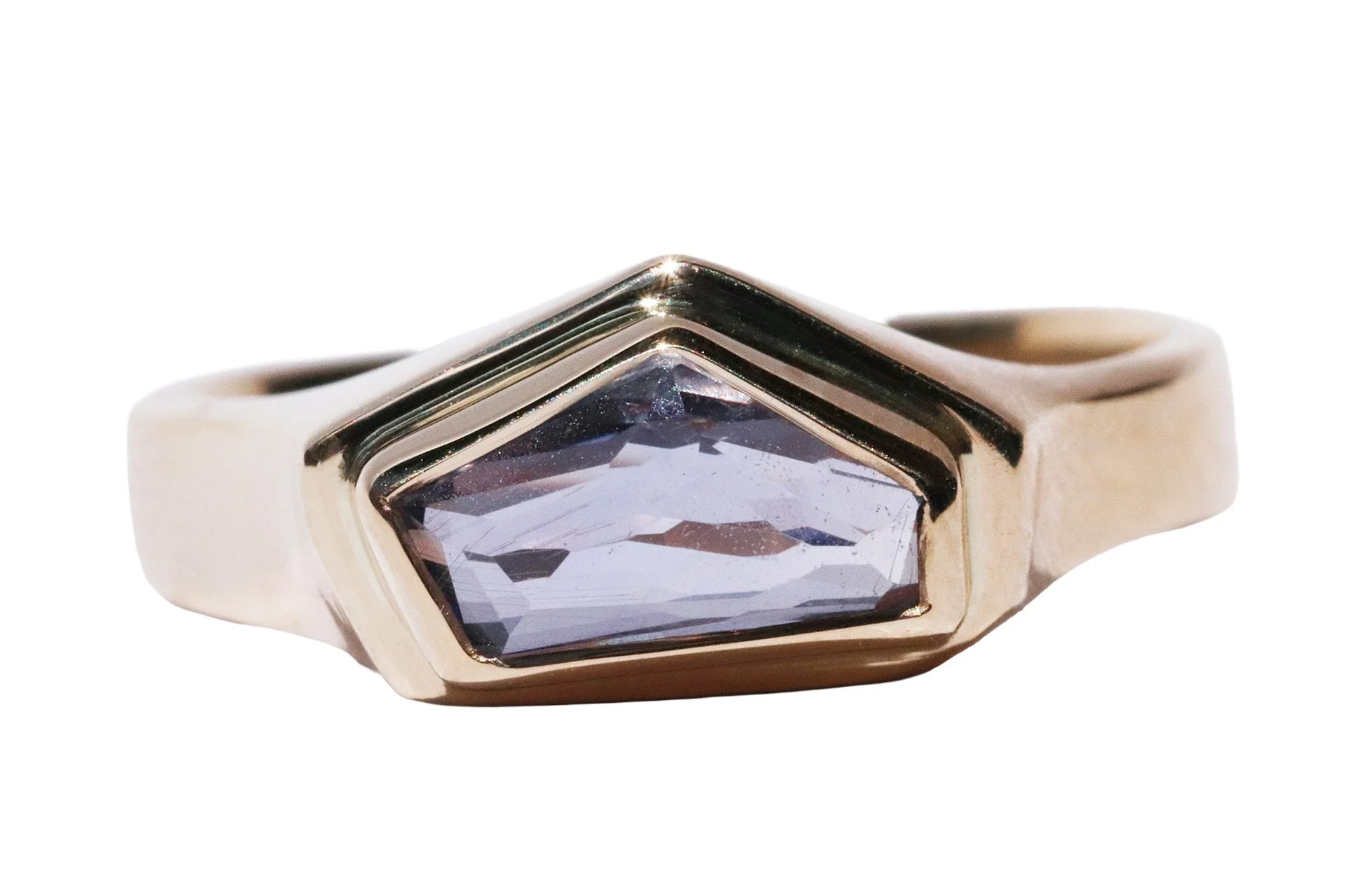 2.04 Carat Hand-Cut Violet Sapphire Signet Ring in Yellow Gold