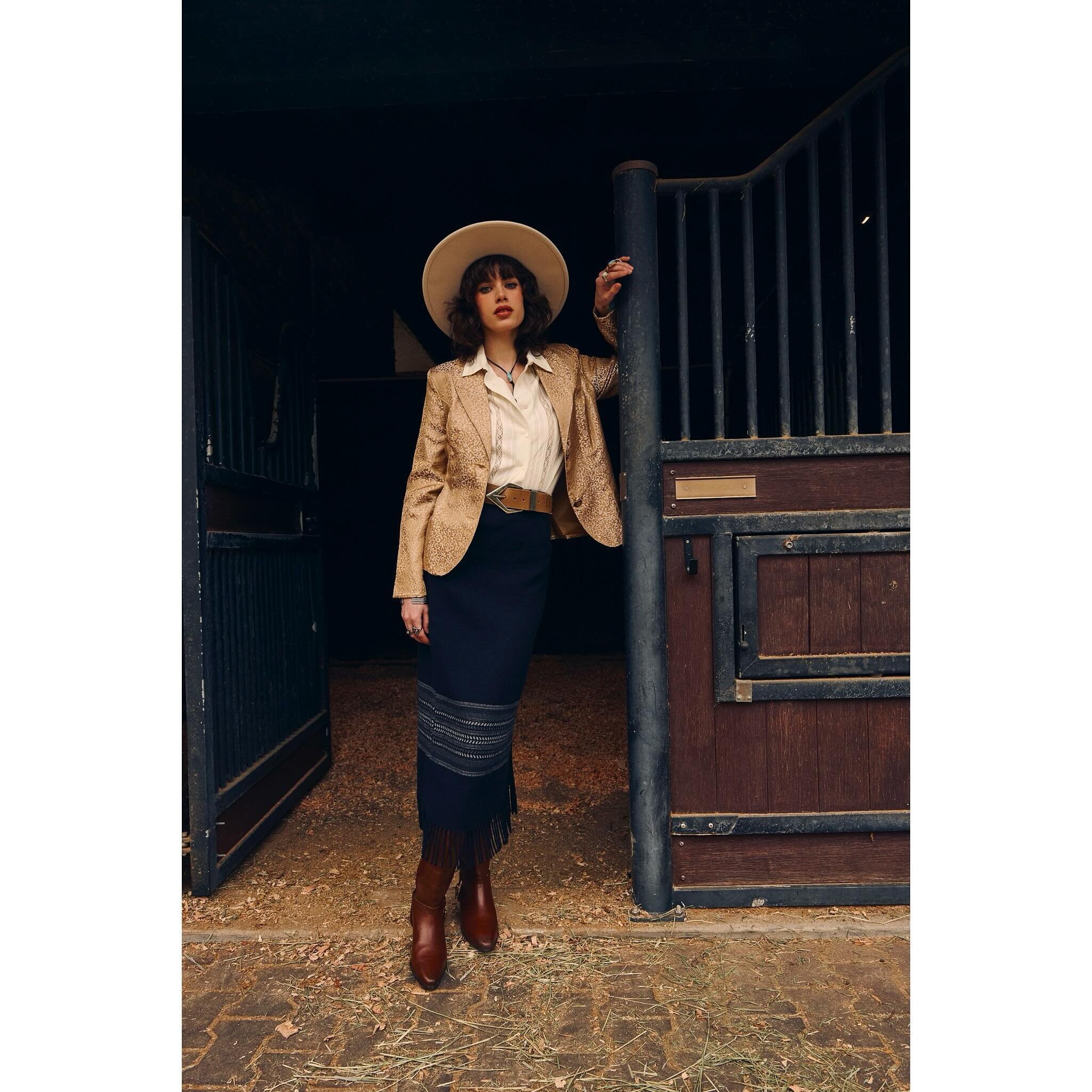 Stagecoach Ready: ✔️ photographer: @wildermonster // hmu: @mes.makeup // model: @keltiestraith @therebellionmgmt #models #modelshoot #photographer #fashionphotography #westernfashion #cowboyboots #vintageclothing #freepeoplestyle