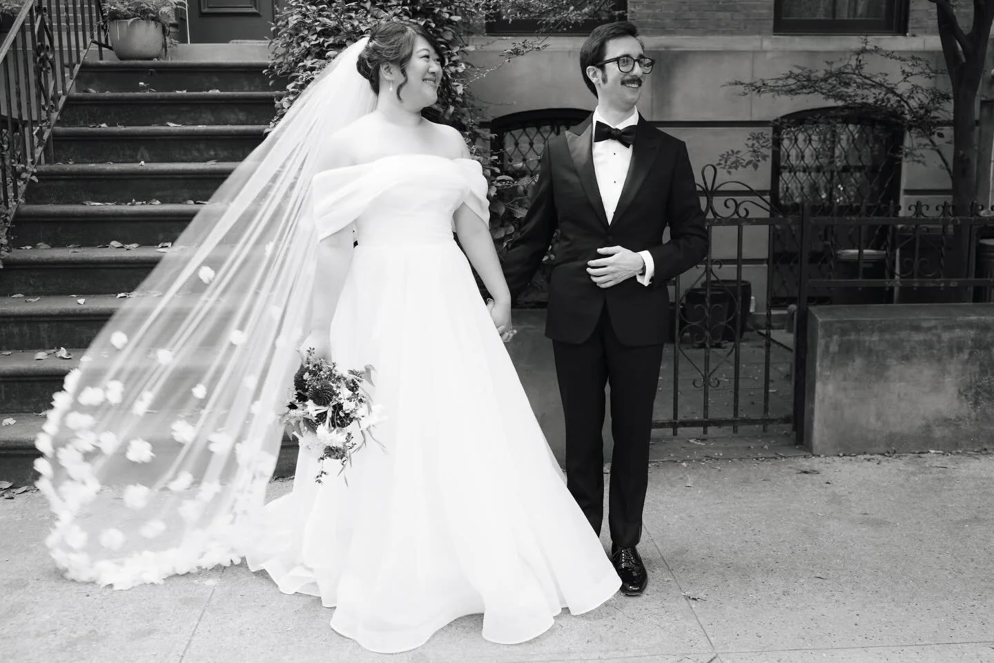 Reminding myself -anyone who needs to hear this - that life after winter exists,along with balmy breezes of warm air, green leaves and beautiful blossoms. 

Heck, I cannot wait for a humid summer day, I can't quite take this anymore. Hang in there ev