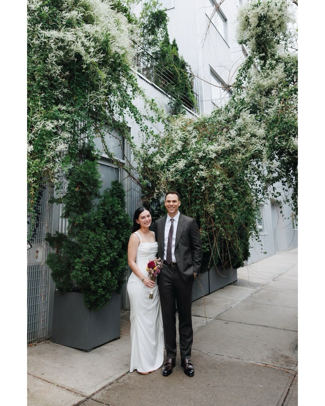 ☔️A Nor'Easter wedding means getting your couple's portraits done in less than 15 minutes in the little pocket of time where the rain slowed to a drizzle. Kylee &amp; Andrew understood the run-around-the-block assignment. What a perfectly cozy, storm