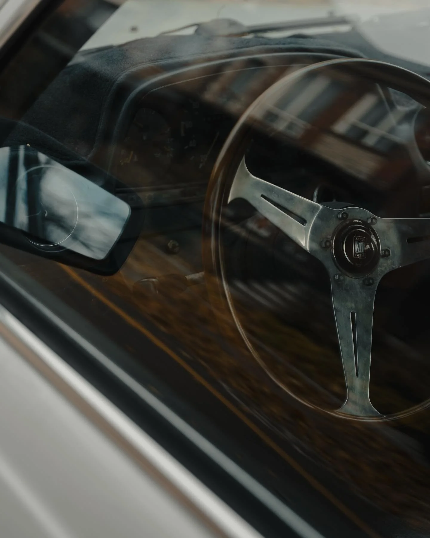 strolls in the city featuring what felt like the shortest fall season we&rsquo;ve ever had. this vintage benzo fit the vibe 🍂