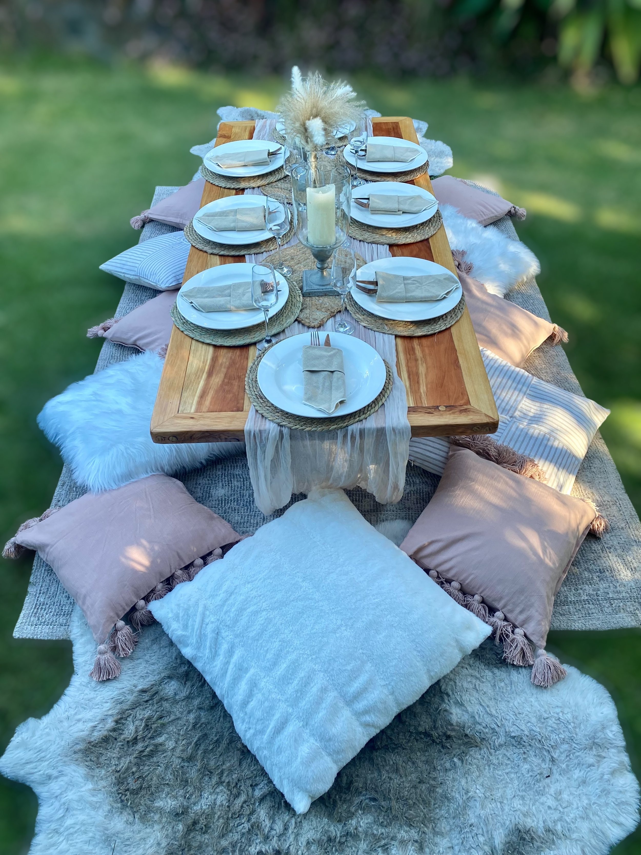 Chicky boho table setting 3.jpeg
