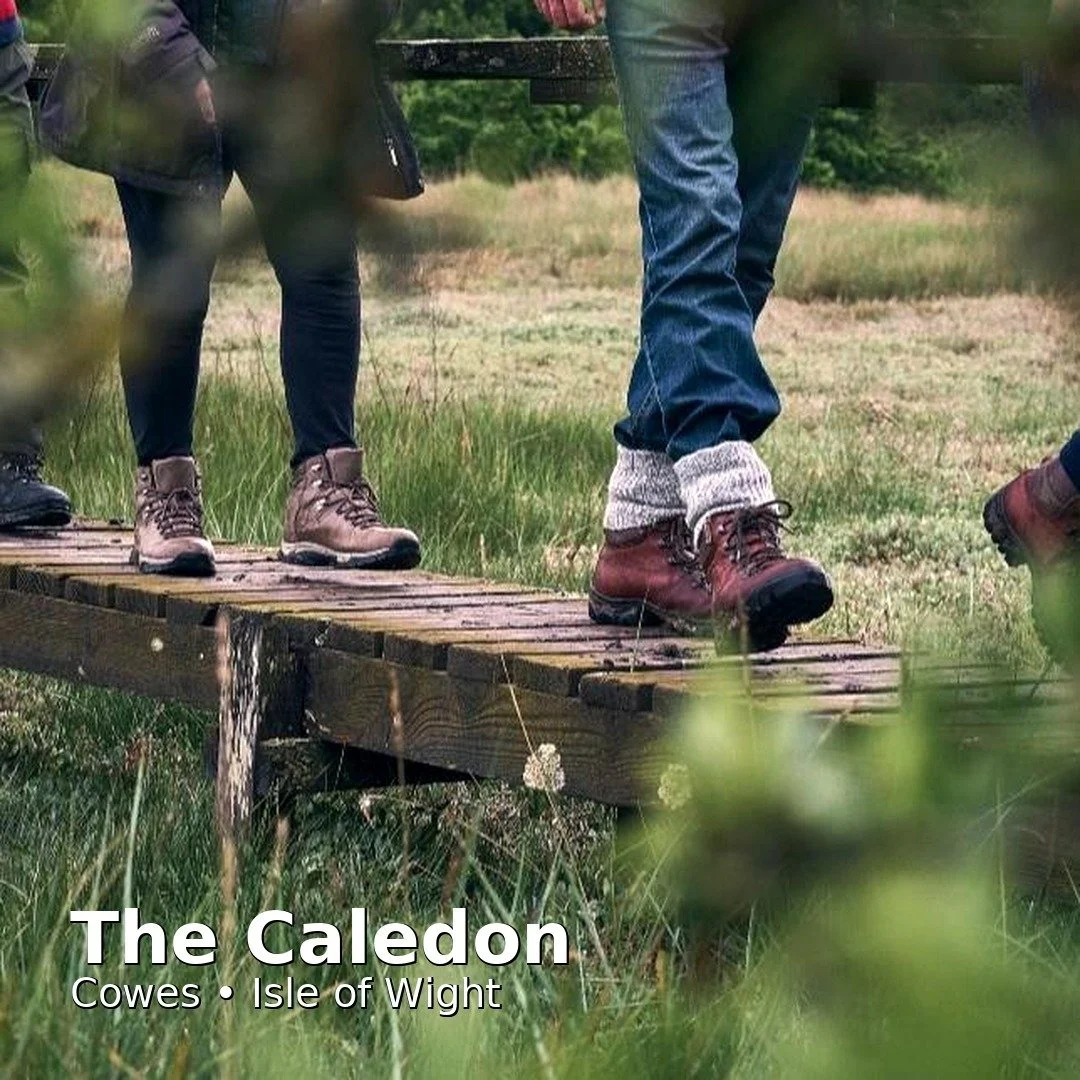 🍂 Autumn walks, island calm.
Crisp mornings, golden leaves, and quiet coastal paths &mdash; October is the perfect time to explore the Isle of Wight on foot.
Then head back to The Caledon for a hot shower, a local breakfast, and a view of the harbou