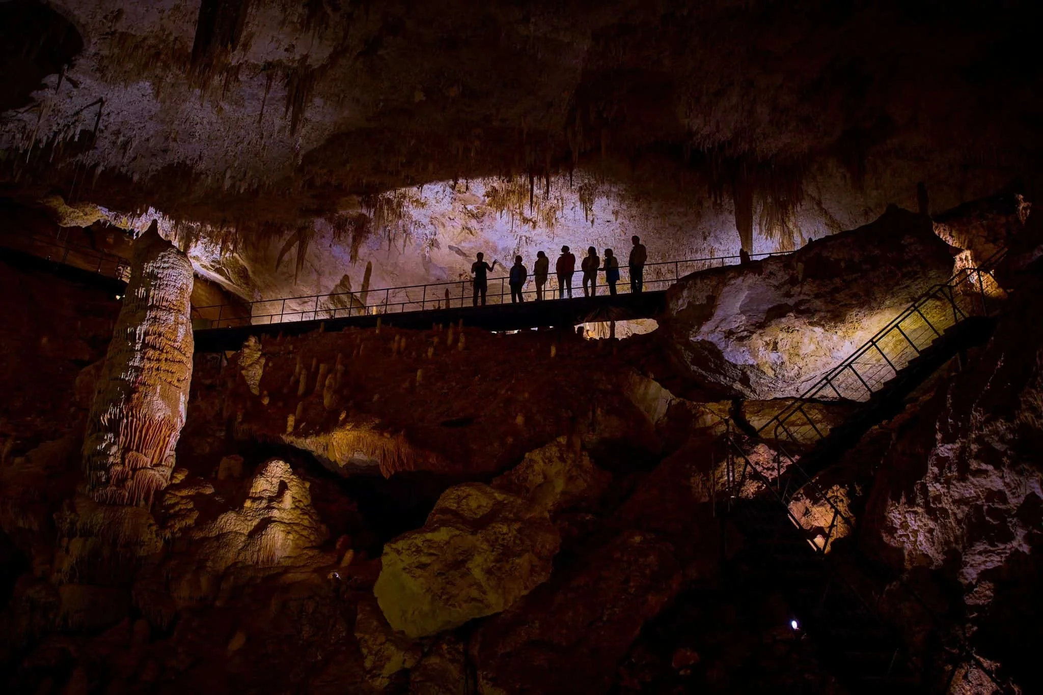 sightseeing tour cave