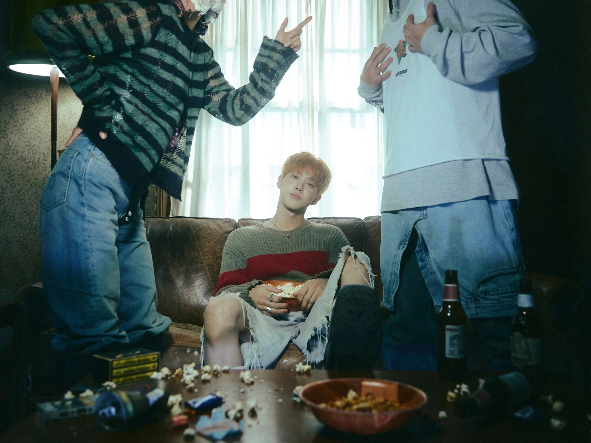 SUHO-4th-Mini-Album-Who-Are-You-Concept-Teaser-Images-documents-2(6).jpeg